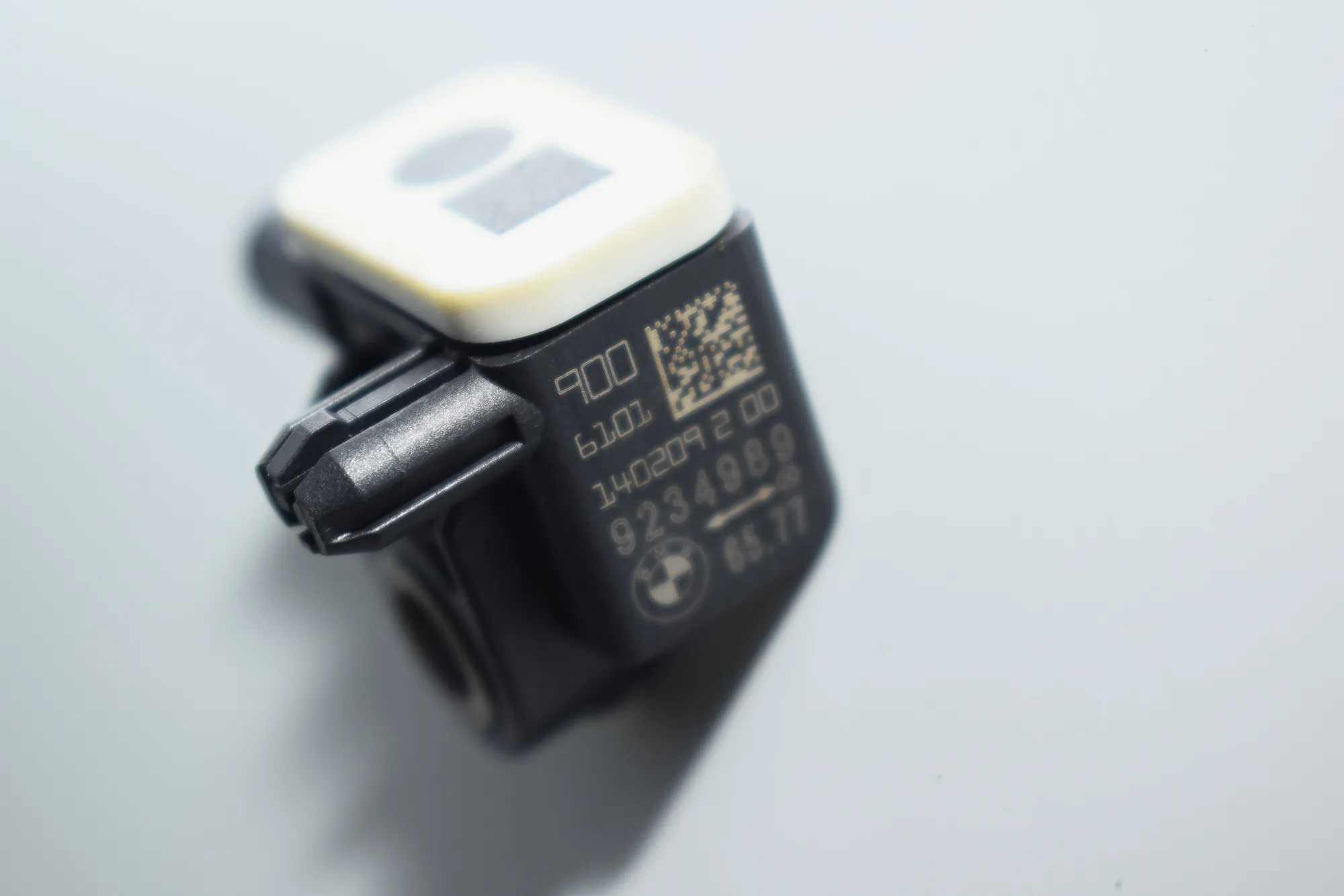 Front Left Impact Sensor – OEM 9234989 · BMW 3 (F30, F80) 330 d xDrive 2014 – 3