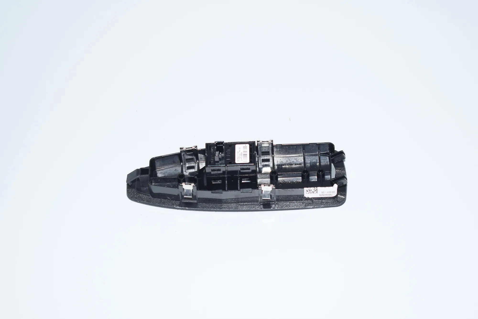 Front Left Door Window Switch – OEM 9208107 · BMW 3 (F30, F80) 330 d xDrive 2014 – 3