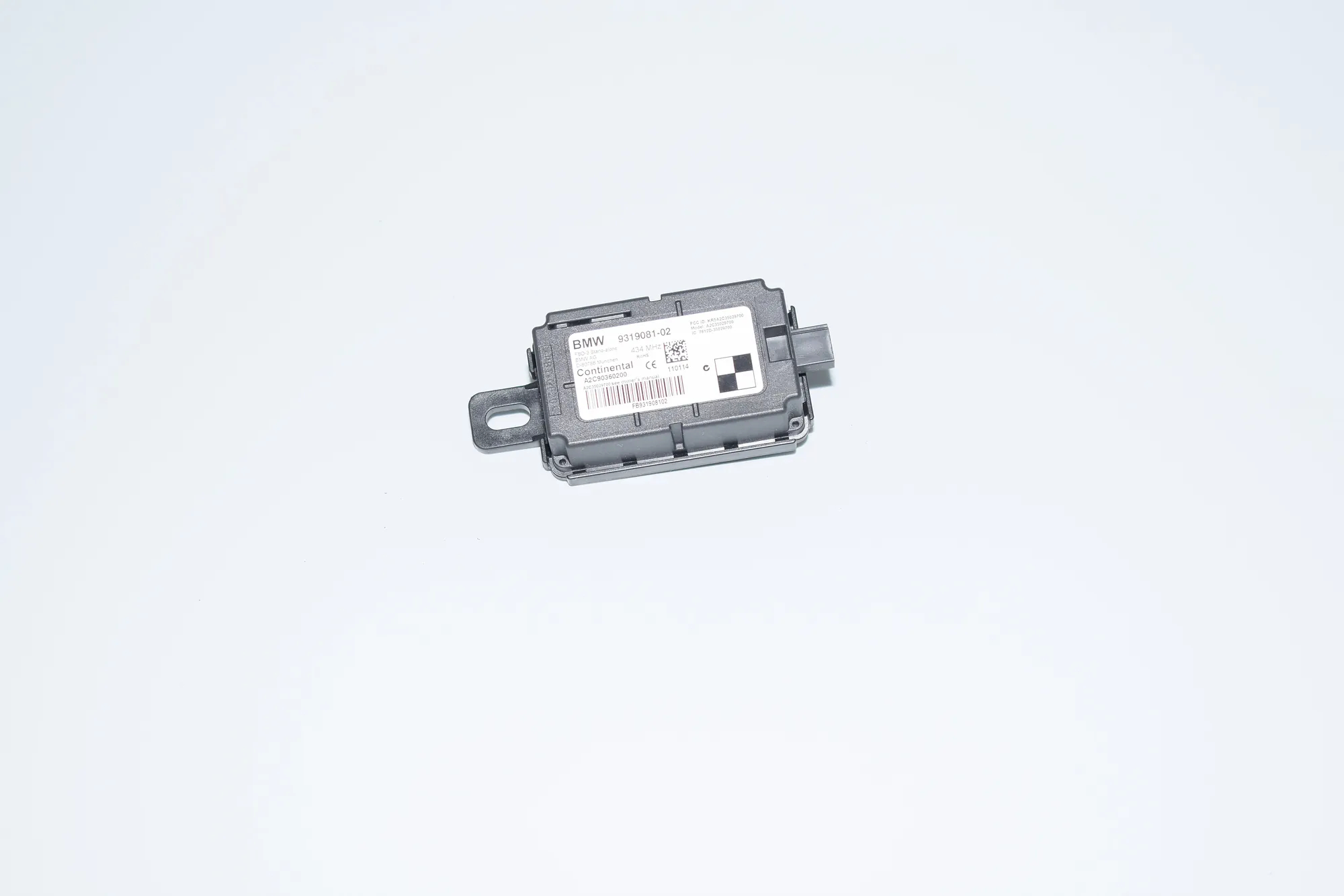 Other Control Units – OEM 9319081 · BMW 3 (F30, F80) 330 d xDrive 2014