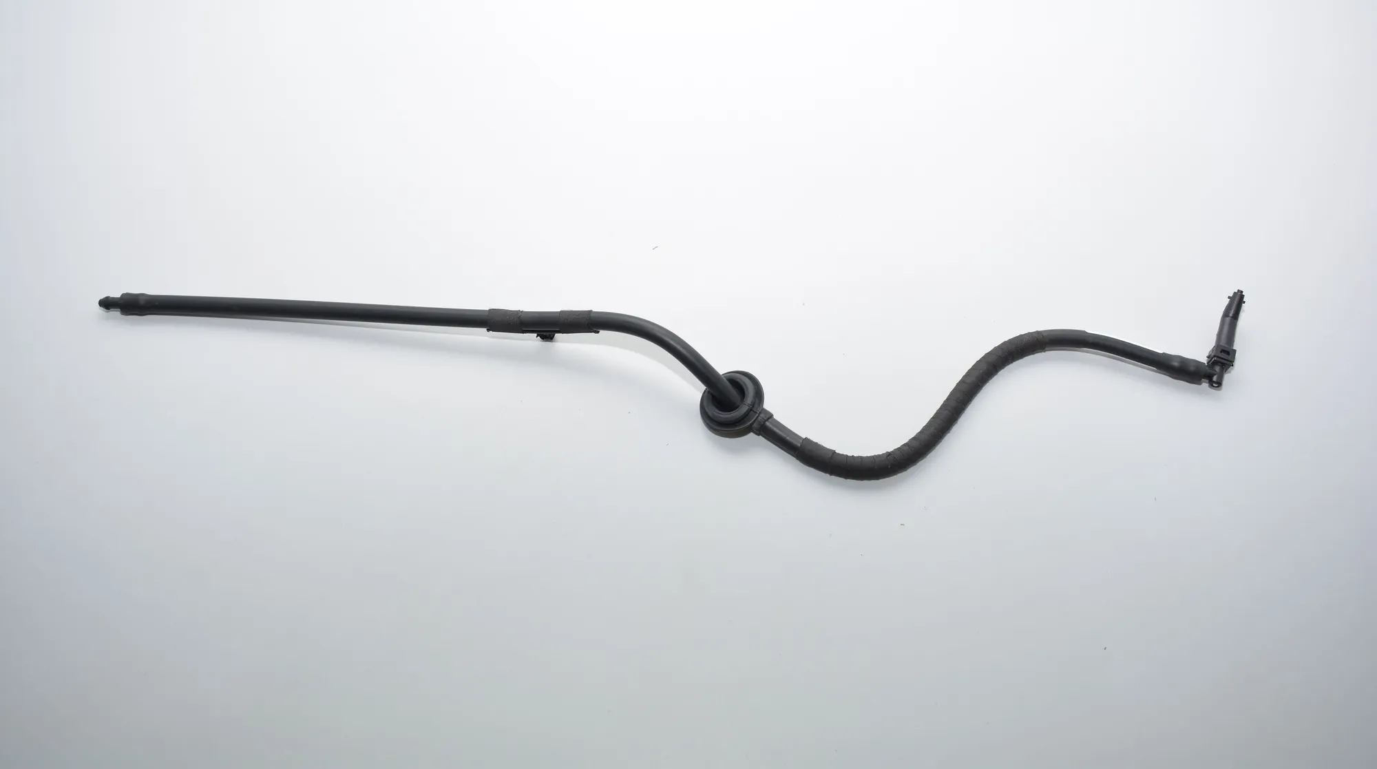 Headlight Washer Nozzle Pipe – OEM 7306469 · BMW i3 (I01) BMW i3 (I01) Hybrid 2015