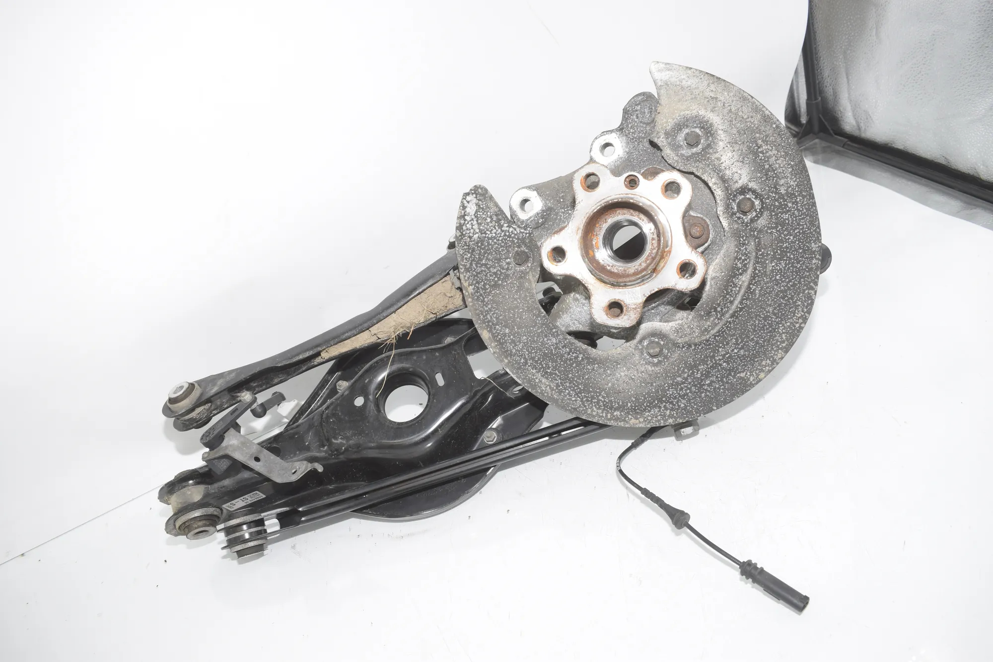Rear Left Wheel Hub Spindle – OEM 6898479 · BMW 3 Touring (G21) (2019 - -) 320 d 2024 – 3