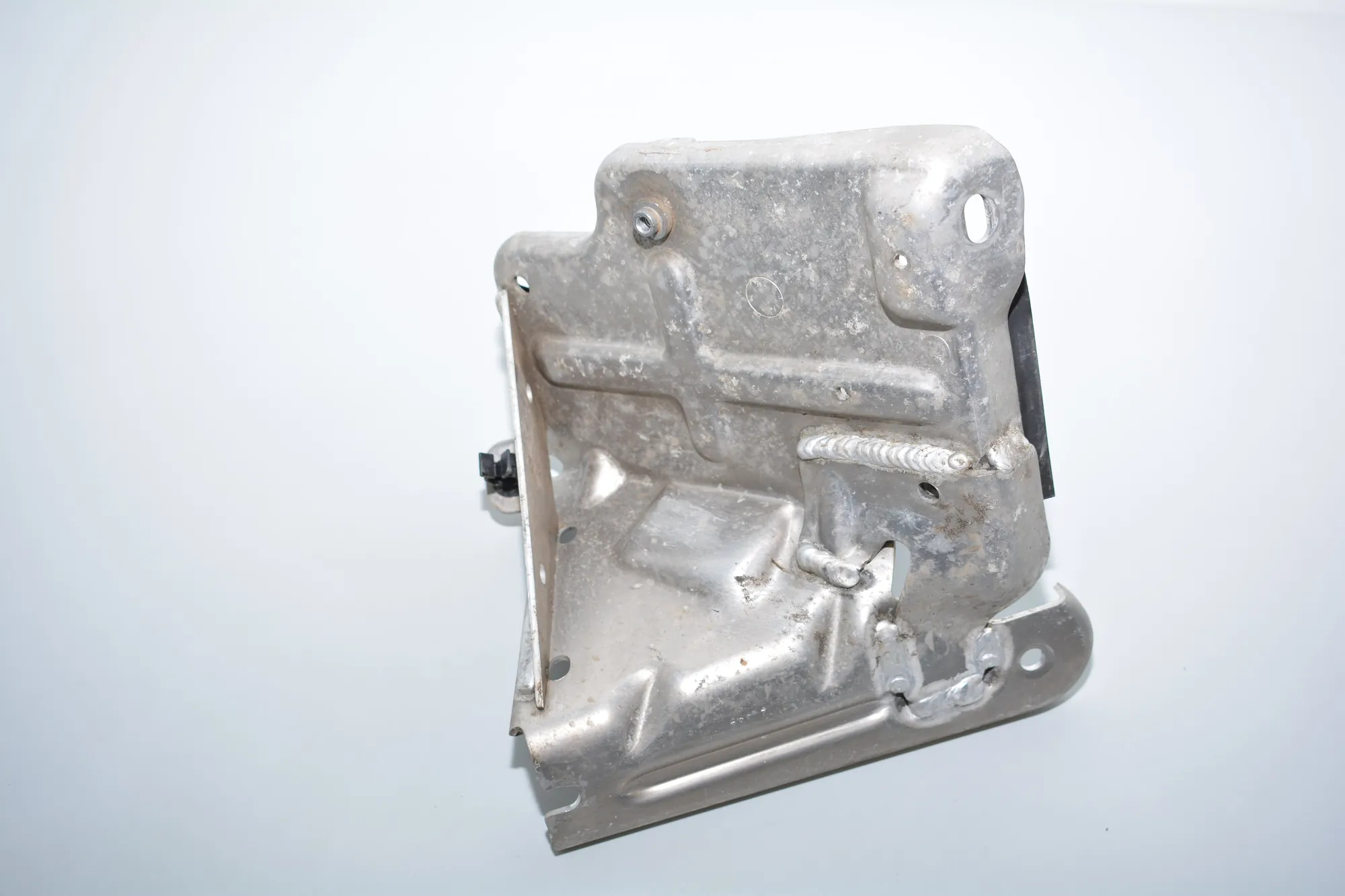 Other Body Parts – OEM 8602812 · BMW i3 (I01) Hybrid 2016