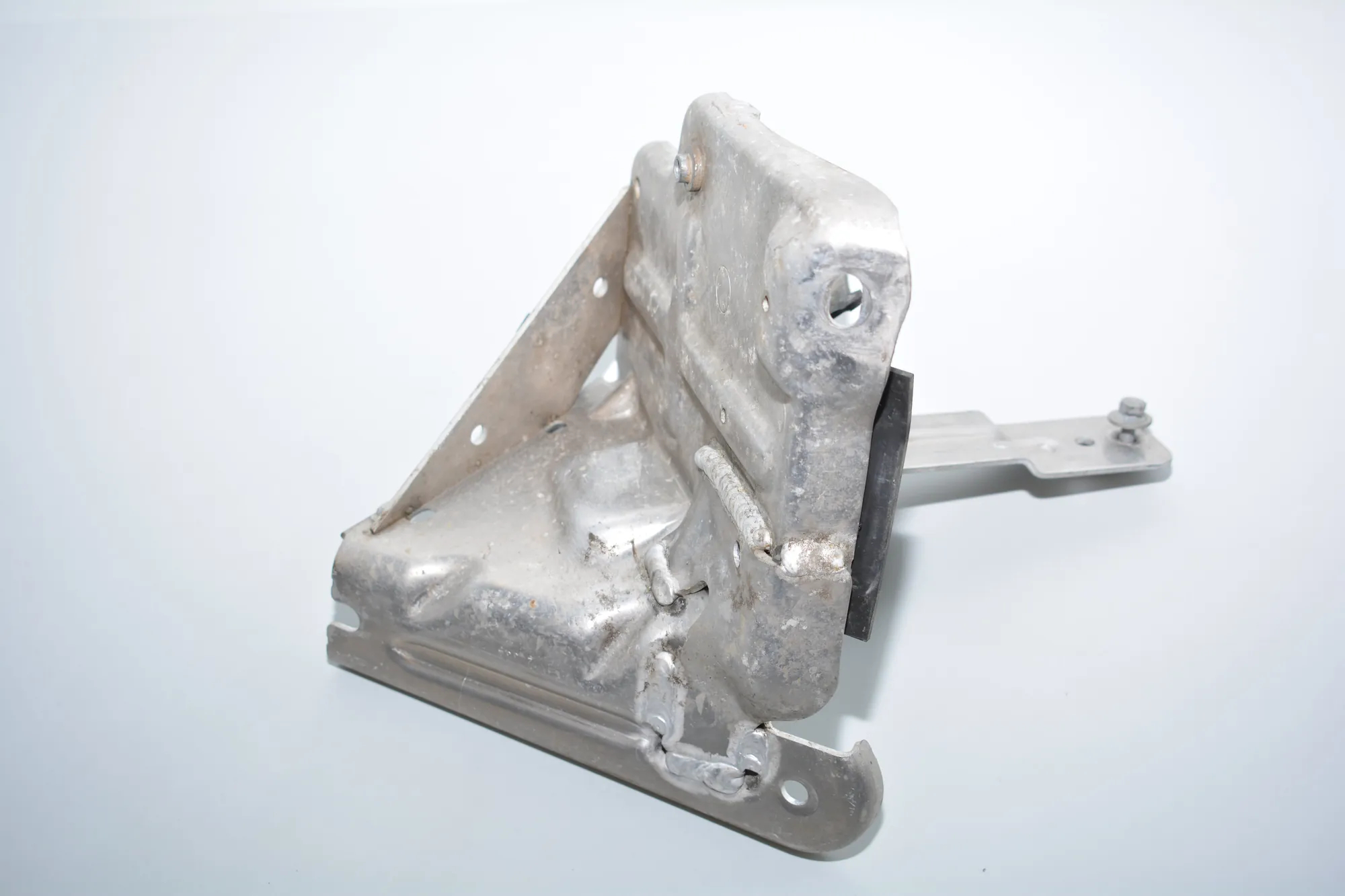 Other Body Parts – OEM 8602812 · BMW i3 (I01) Hybrid 2016 – 5