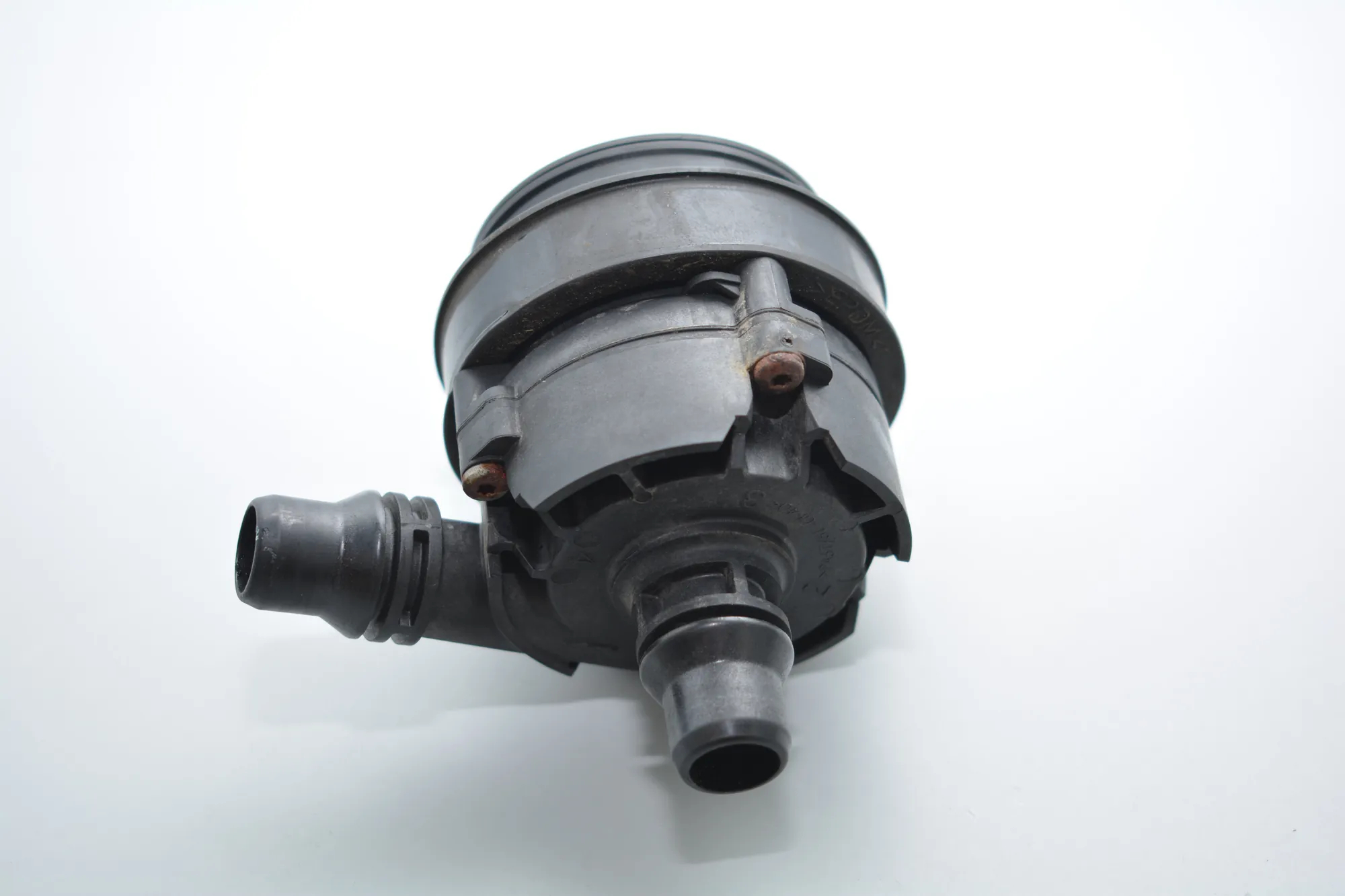 Auxiliary Water Pump – OEM 9147359 · BMW i3 (I01) Hybrid 2016 – 4