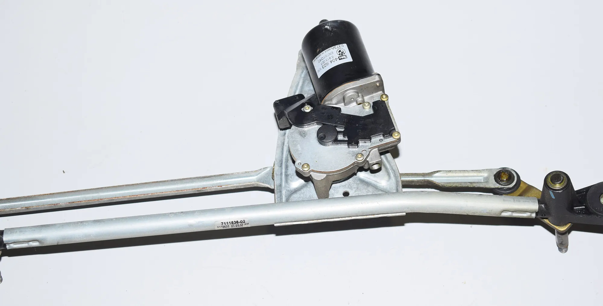 Front Windshield Wiper Mechanism – OEM 7111536 · BMW X5 (E53) 3.0 d 2004 – 3