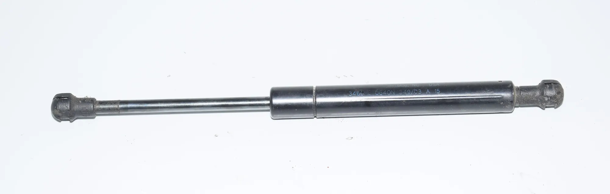 Front Left Bonnet Strut – OEM 8402551 · BMW X5 (E53) 3.0 d 2004