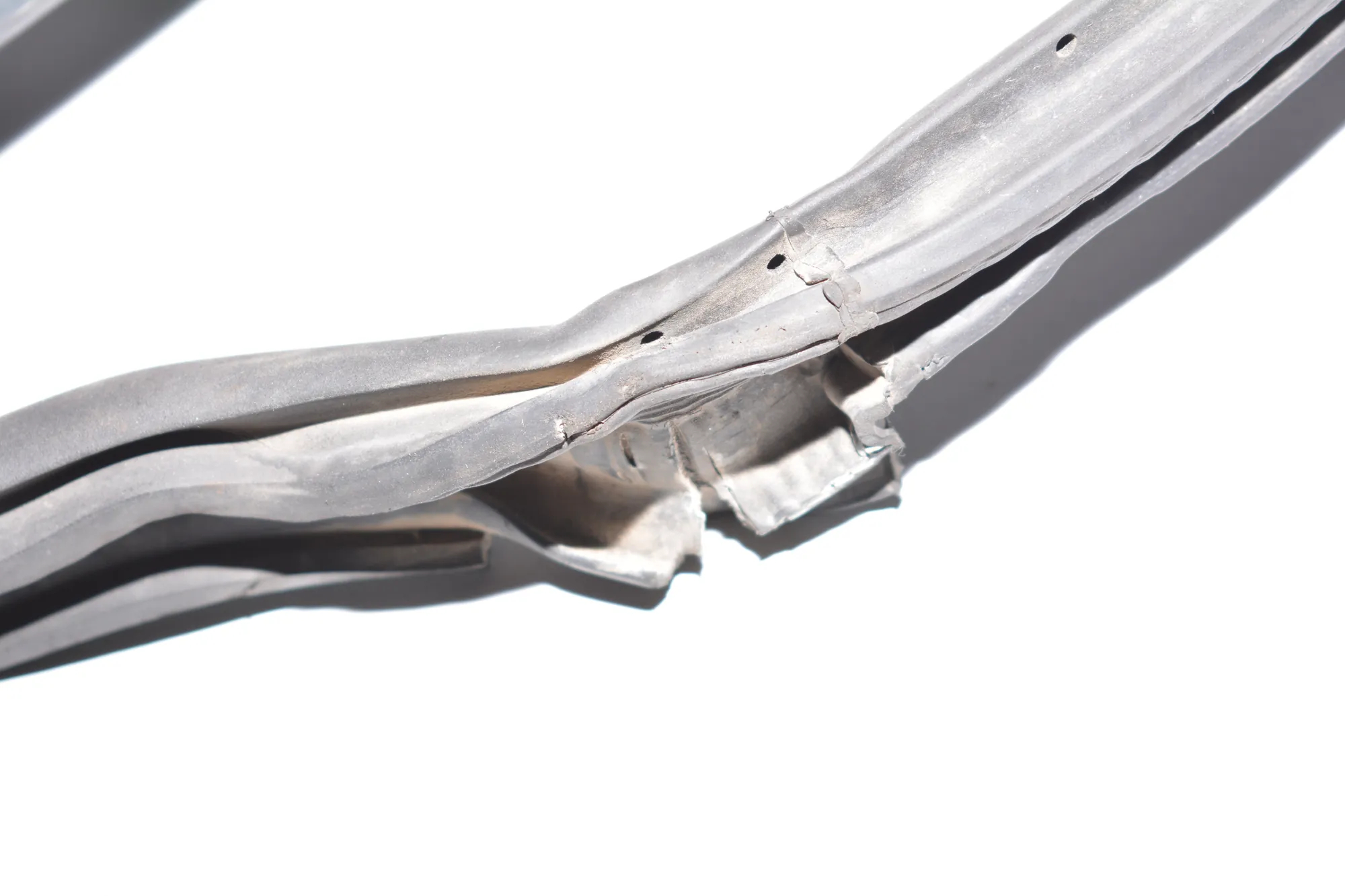 Front Left Door Seal Rubber – OEM 7301741 · BMW i3 (I01) Hybrid 2016 – 2