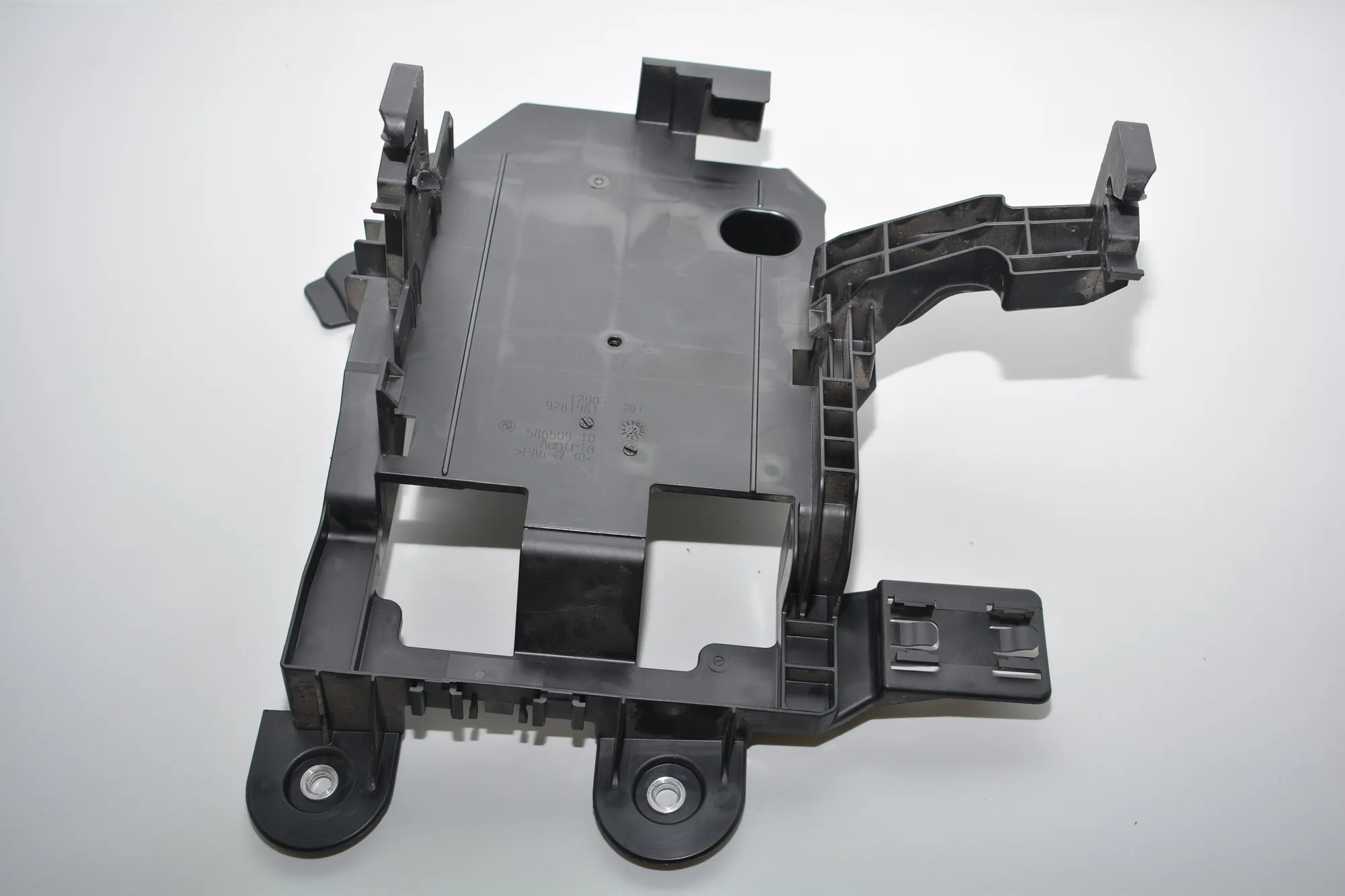 Other Body Parts – OEM 9281981 · BMW i3 (I01) Hybrid 2016