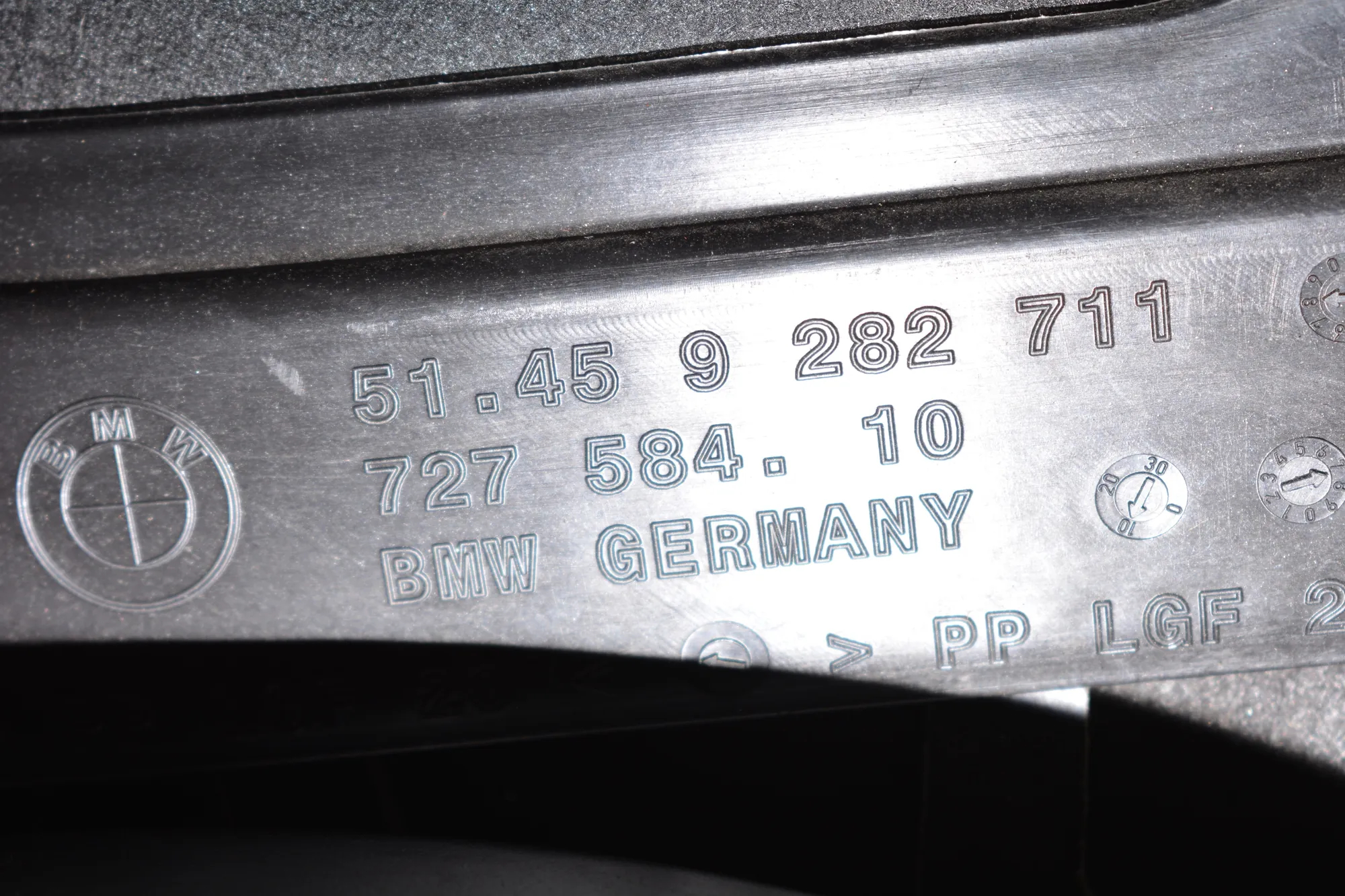 Dashboard – OEM 9282711 · BMW i3 (I01) Hybrid 2016 – 7