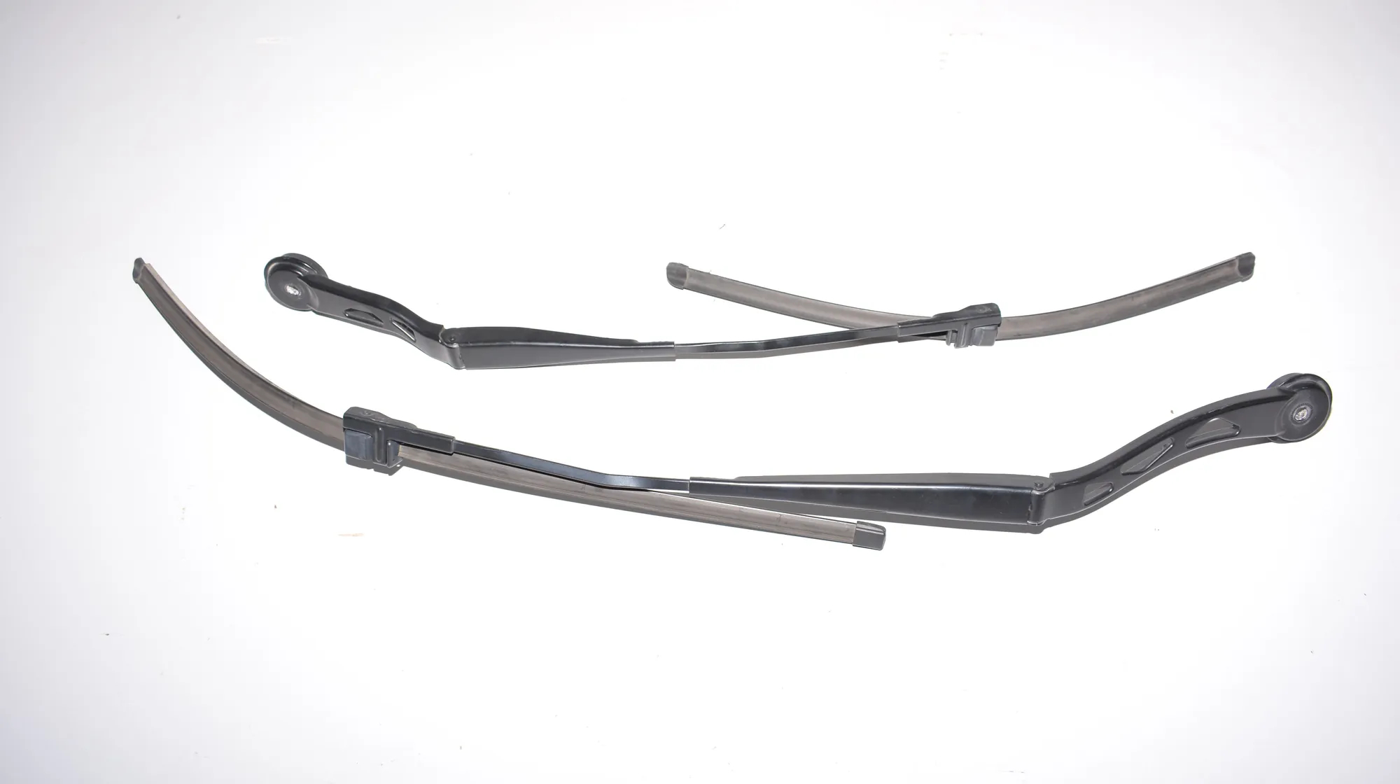 Front Wiper Arms – OEM 7322166 · BMW i3 (I01) Hybrid 2016