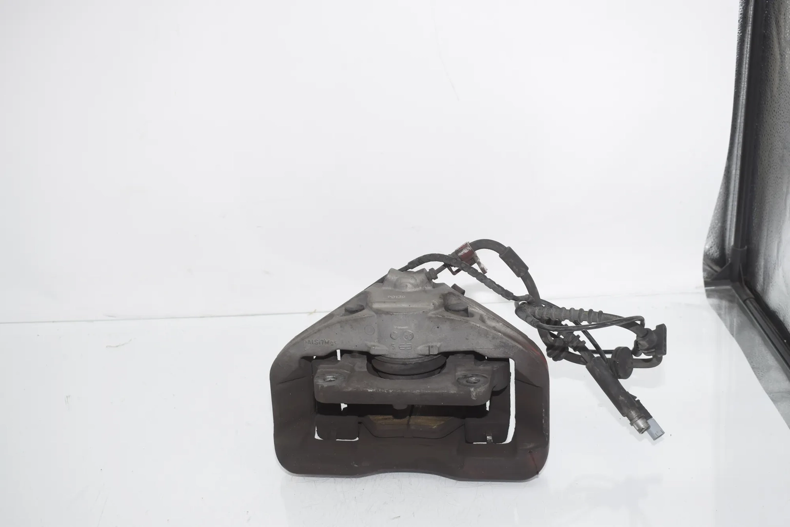 Front Left Brake Caliper – OEM 6792689 · BMW 5 (F10) 525 d 2010 – 3
