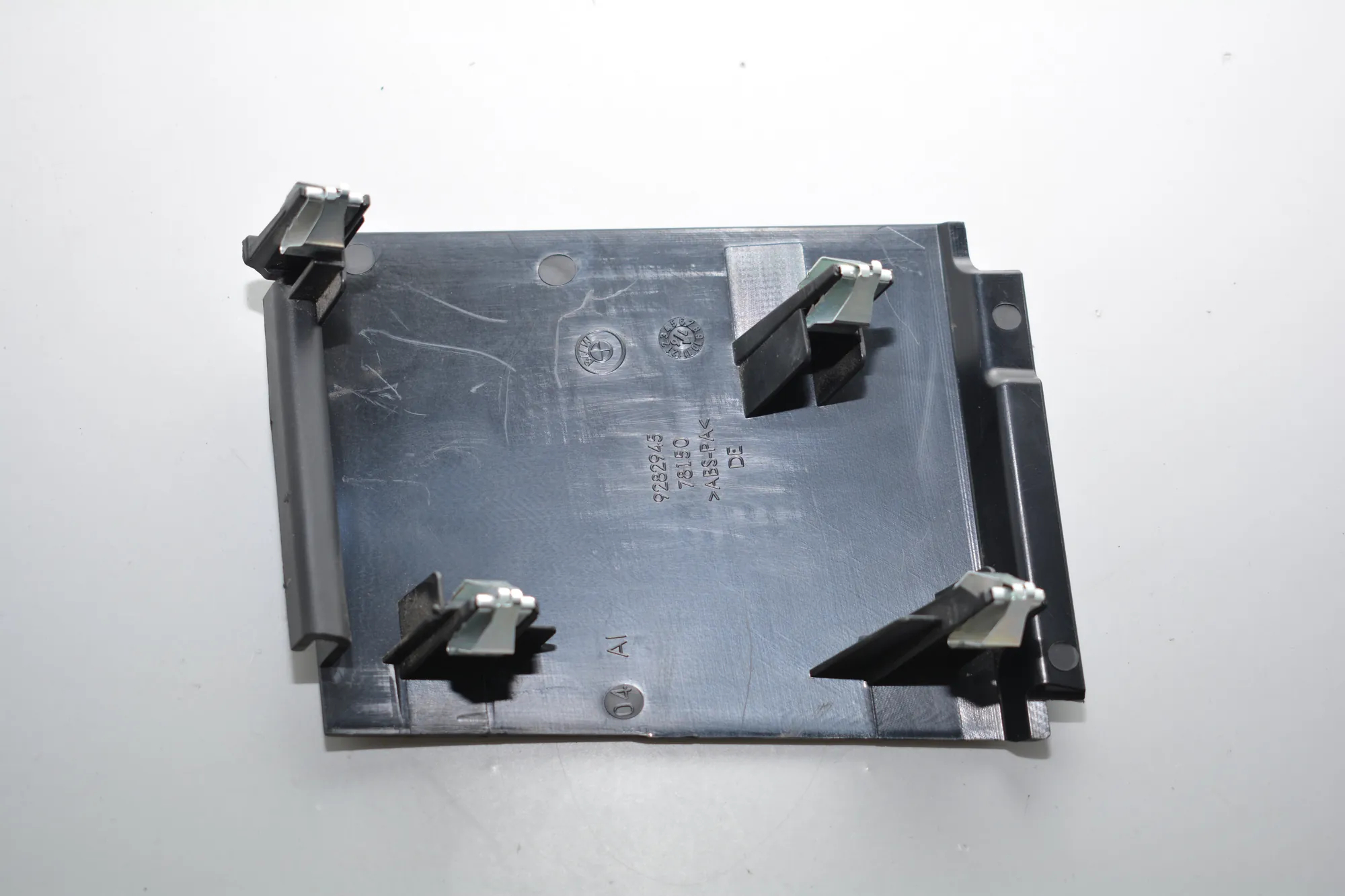 Other Interior Parts – OEM 9282945 · BMW i3 (I01) Hybrid 2016 – 3