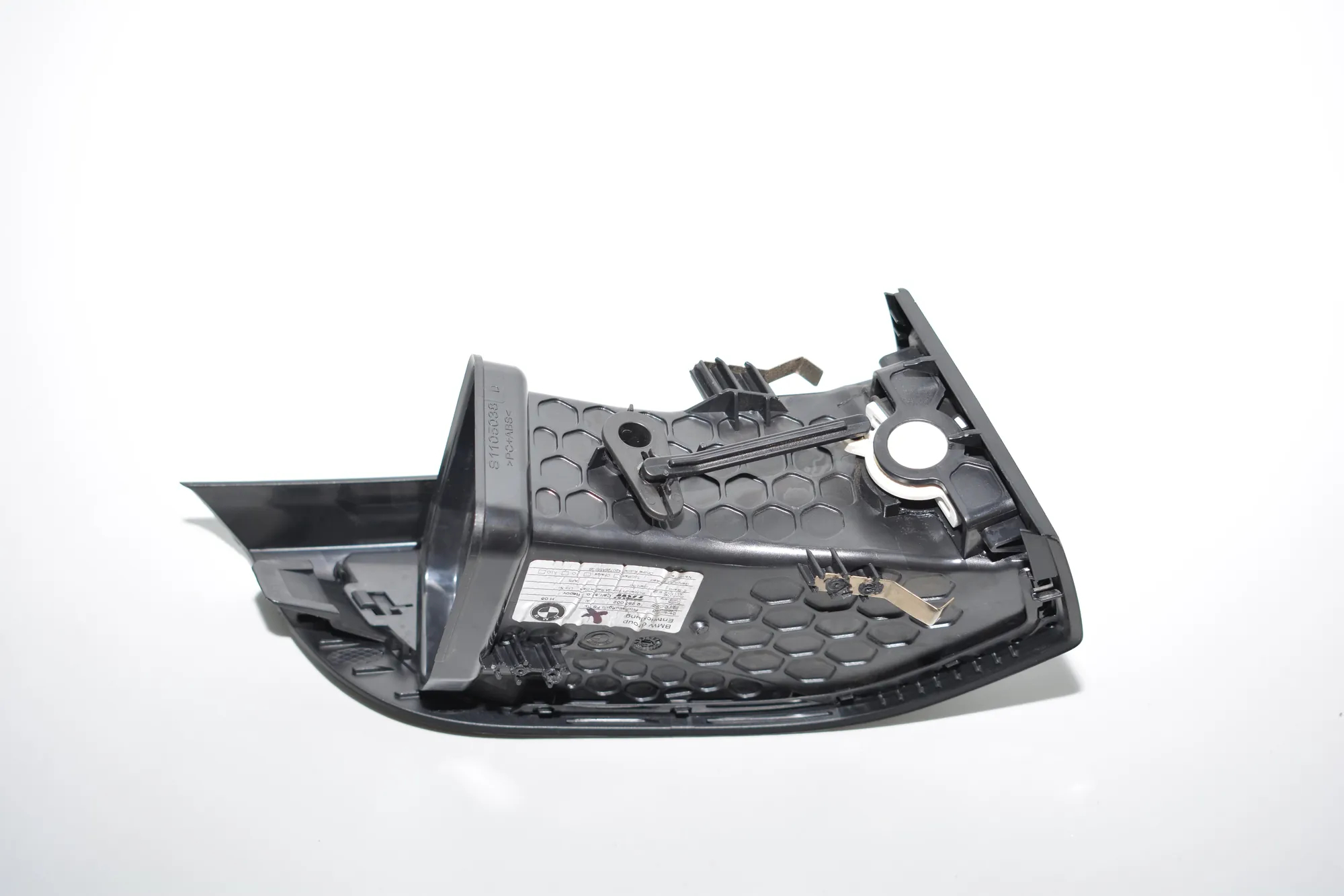 Dashboard Air Vents – OEM 9283002 · BMW i3 (I01) Hybrid 2016 – 4