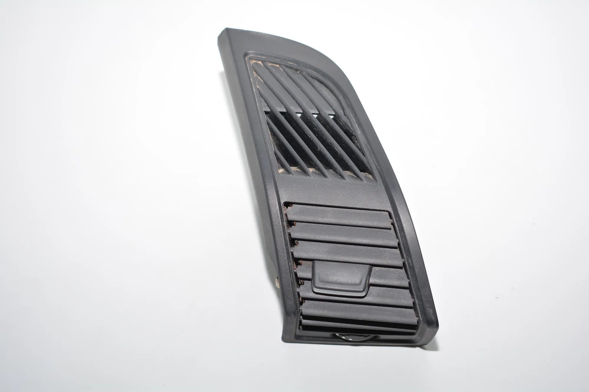 Dashboard Air Vents – OEM 9283002 · BMW i3 (I01) Hybrid 2016