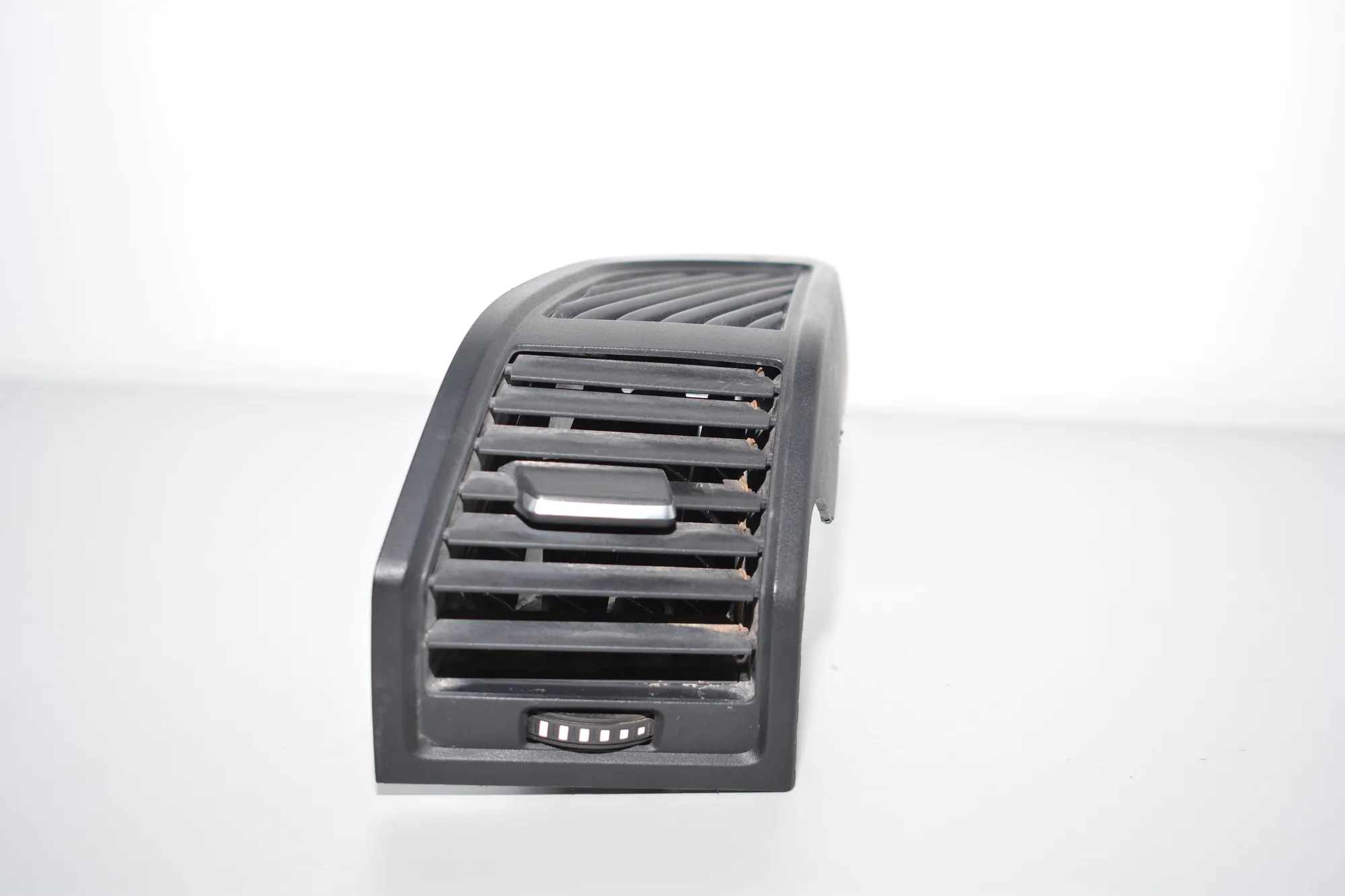 Dashboard Air Vents – OEM 9283004 · BMW i3 (I01) Hybrid 2016 – 2