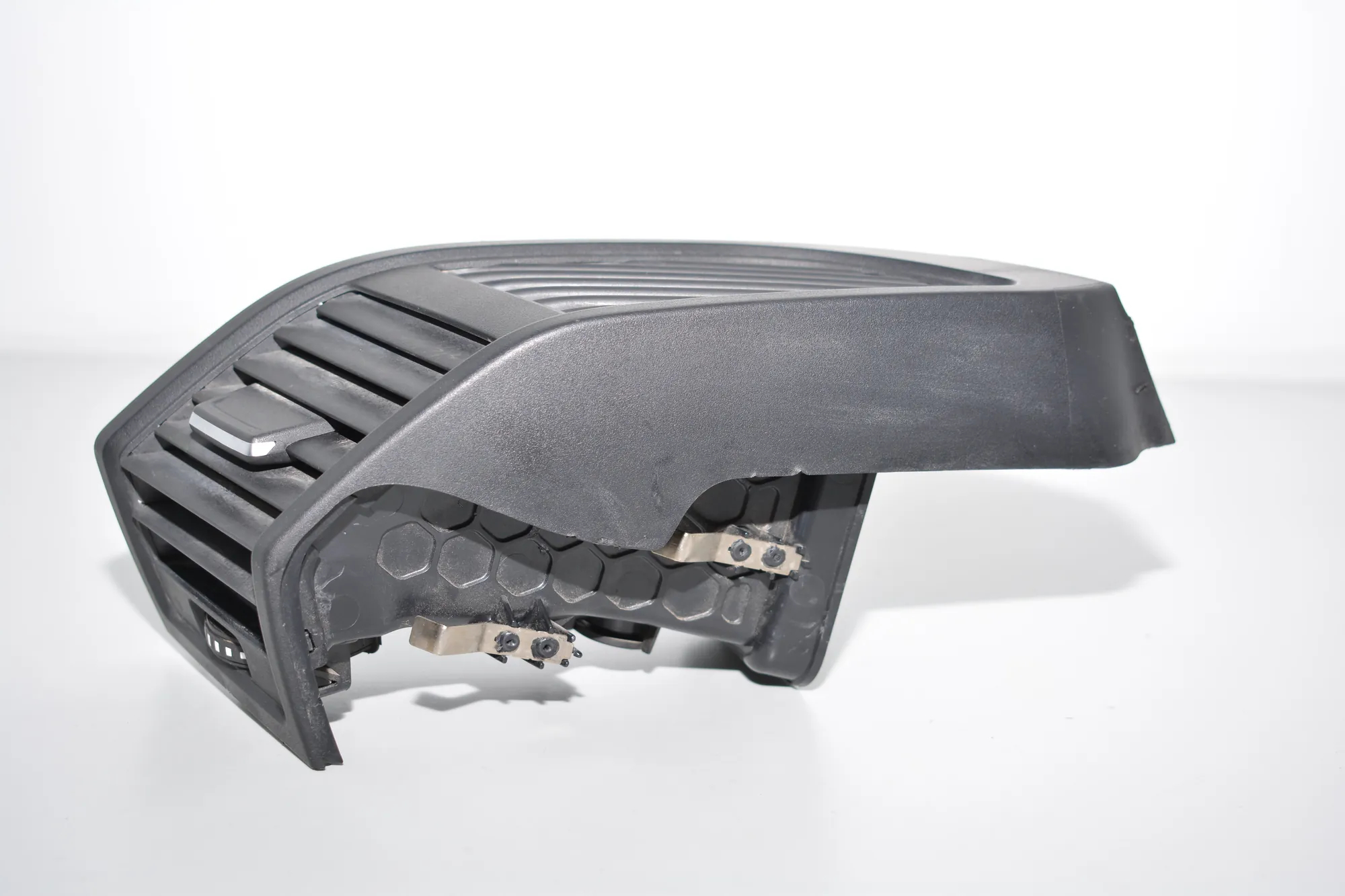 Dashboard Air Vents – OEM 9283004 · BMW i3 (I01) Hybrid 2016 – 4