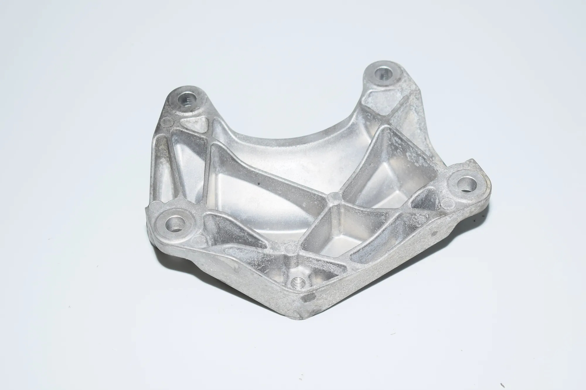 Other Engine Compartment Parts – OEM 6856287 · BMW X5 (F15, F85) BMW X5 (F15, F85) xDrive 25 d 2018 – 2