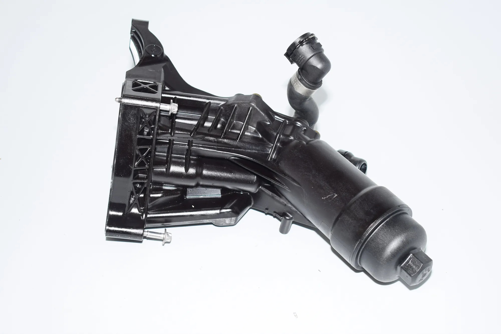 Oil Cooler – OEM 7056866 · BMW X5 (F15, F85) BMW X5 (F15, F85) xDrive 25 d 2018