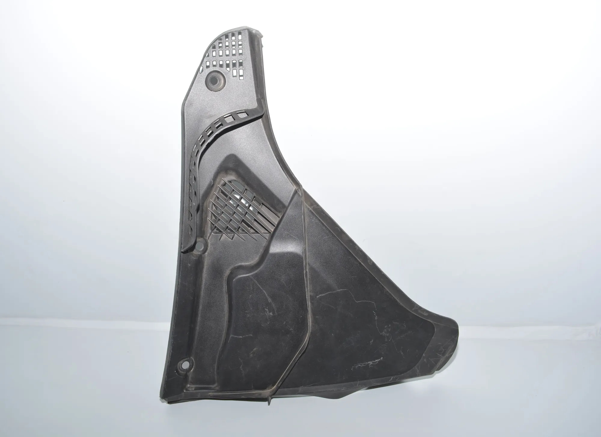 Other Body Parts – OEM 6987605 · BMW 5 (F10) BMW 5 (F10) 520 d 2011