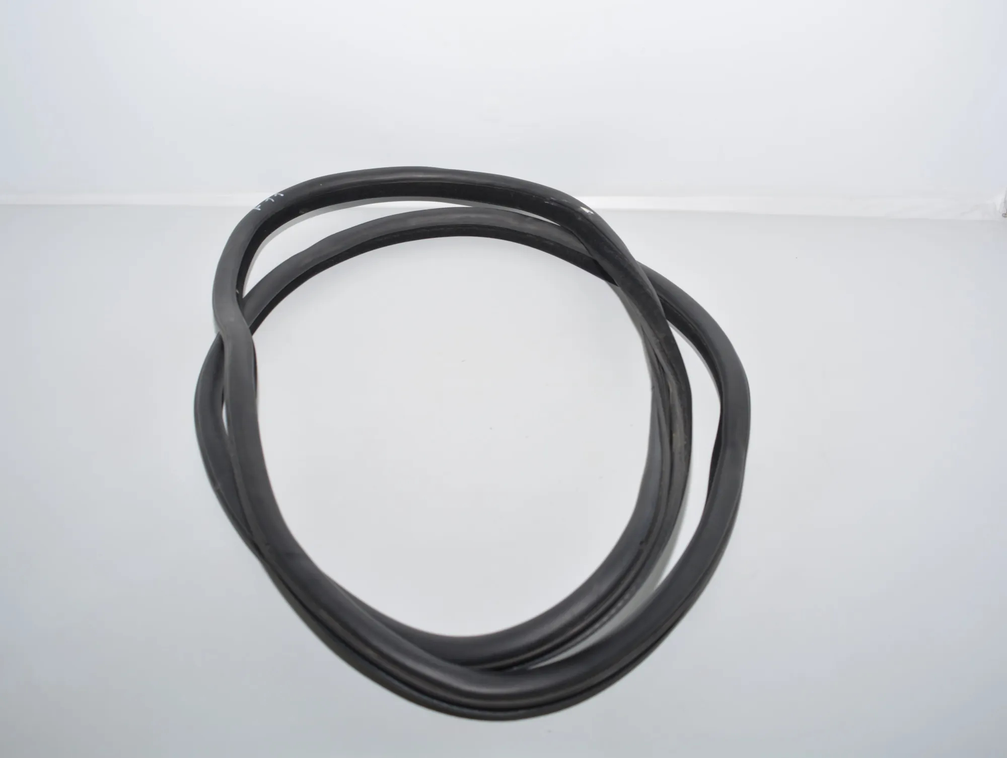 Rear Right Door Seal Rubber – OEM 7199775 · BMW 5 Touring (F11) BMW 5 Touring (F11) 2013