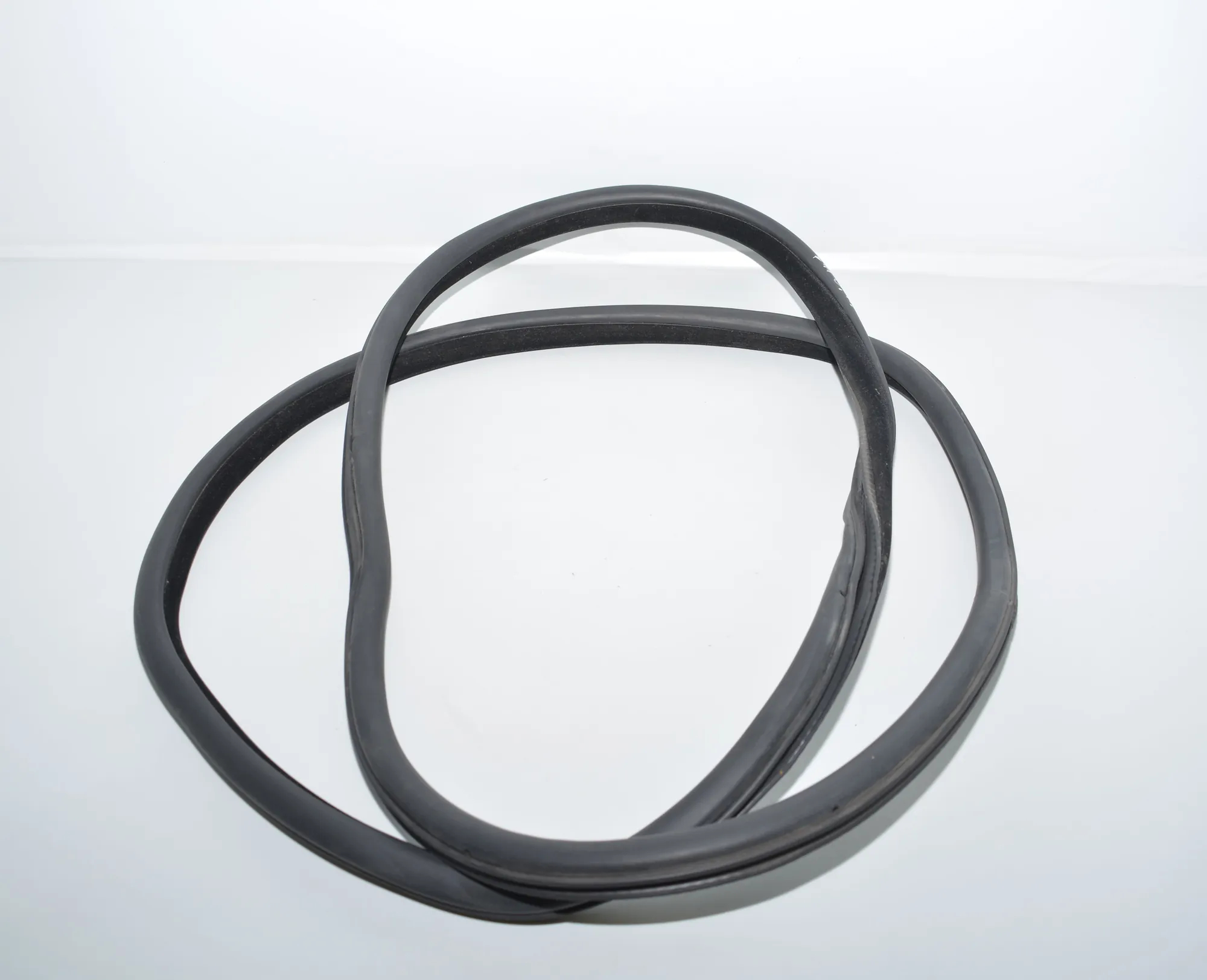 Rear Left Door Seal Rubber – OEM 7199775 · BMW 5 Touring (F11) BMW 5 Touring (F11) 2013 – 2