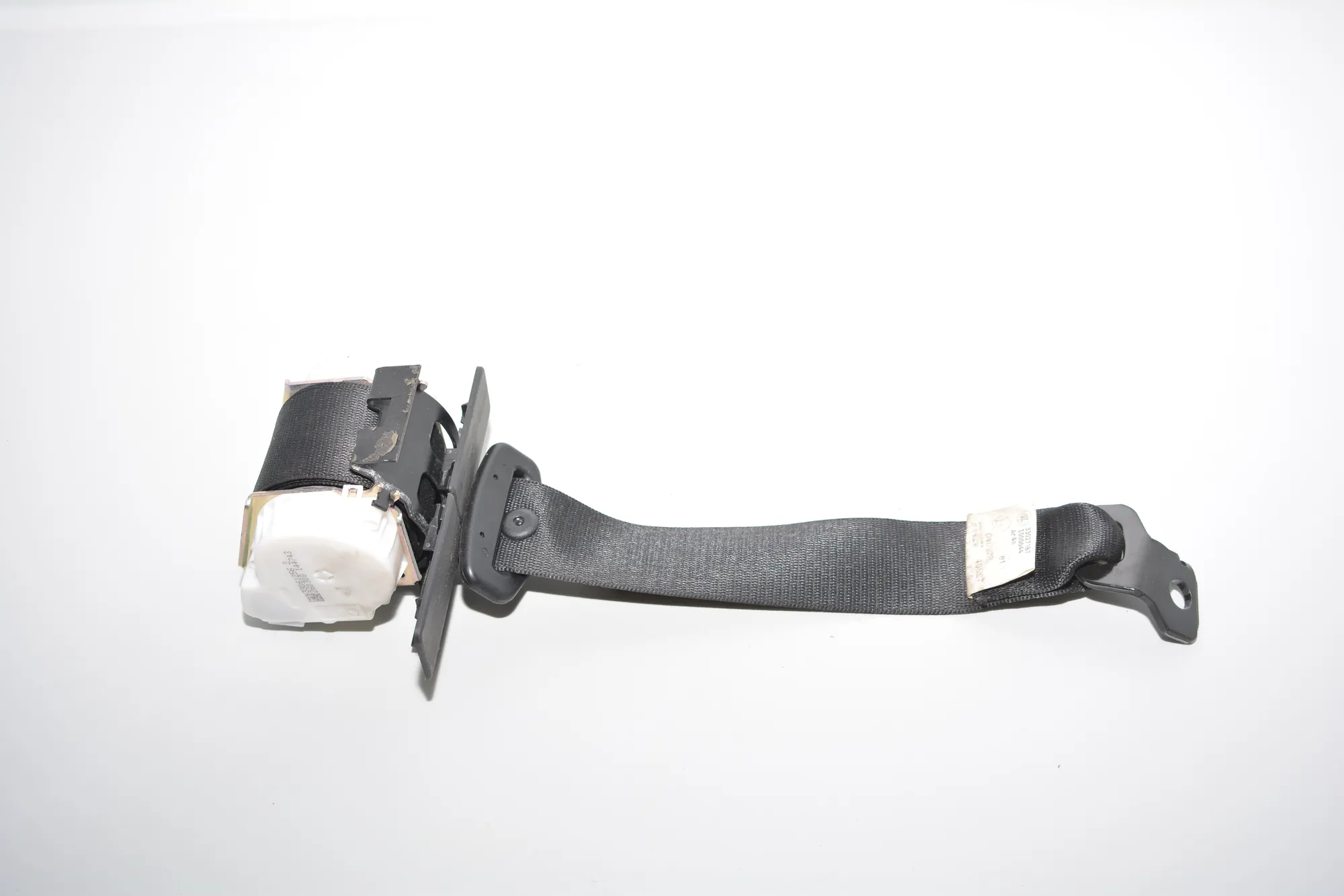 Rear Middle Seatbelt – OEM 9132818 · BMW 5 (E60) BMW 5 (E60) 520 d 2008 – 2