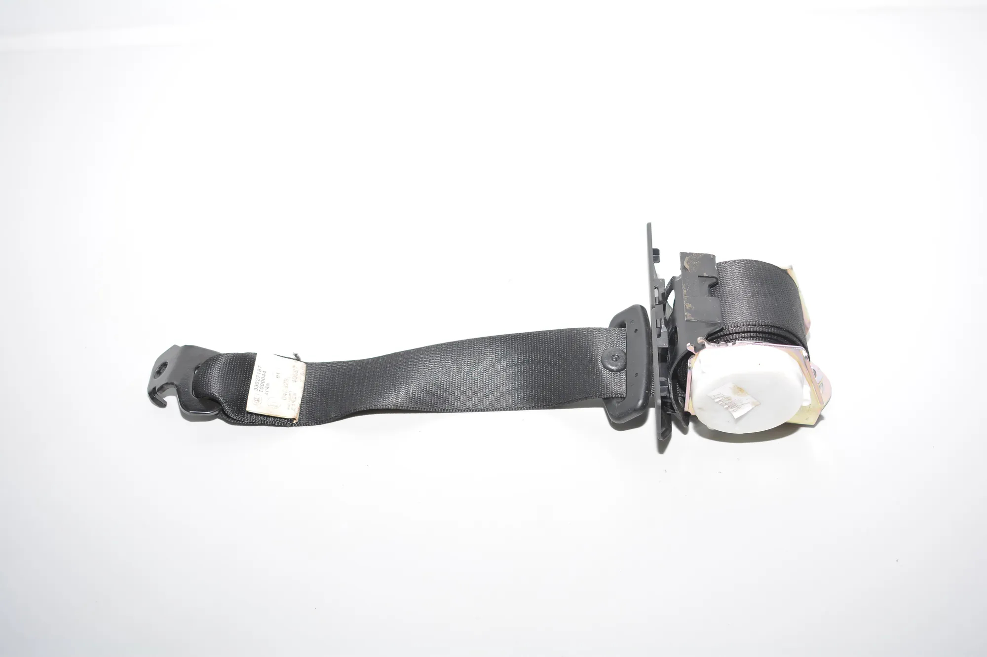 Rear Middle Seatbelt – OEM 9132818 · BMW 5 (E60) BMW 5 (E60) 520 d 2008 – 3