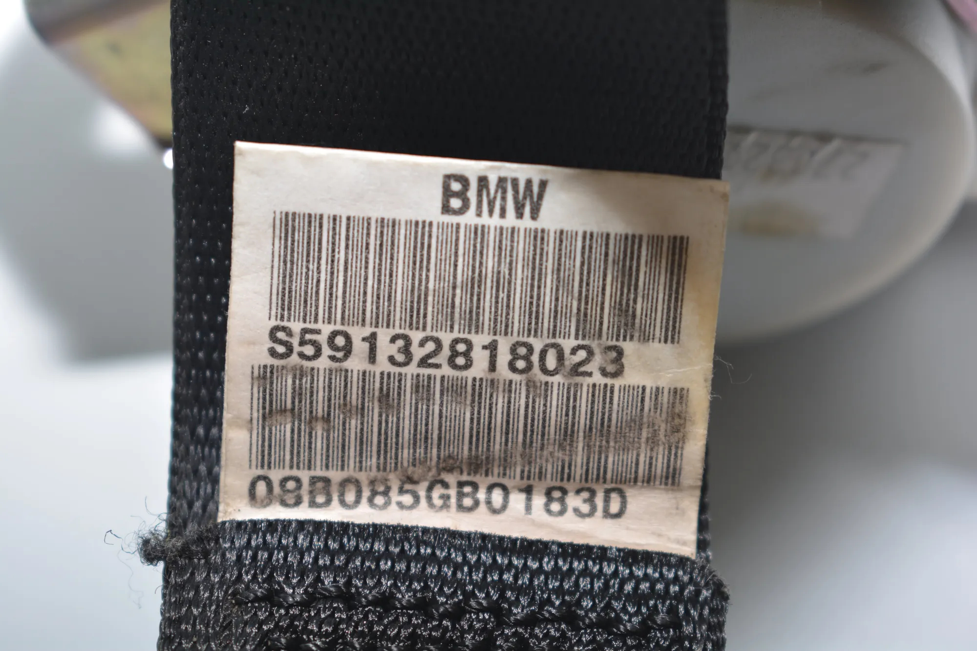 Rear Middle Seatbelt – OEM 9132818 · BMW 5 (E60) BMW 5 (E60) 520 d 2008 – 4
