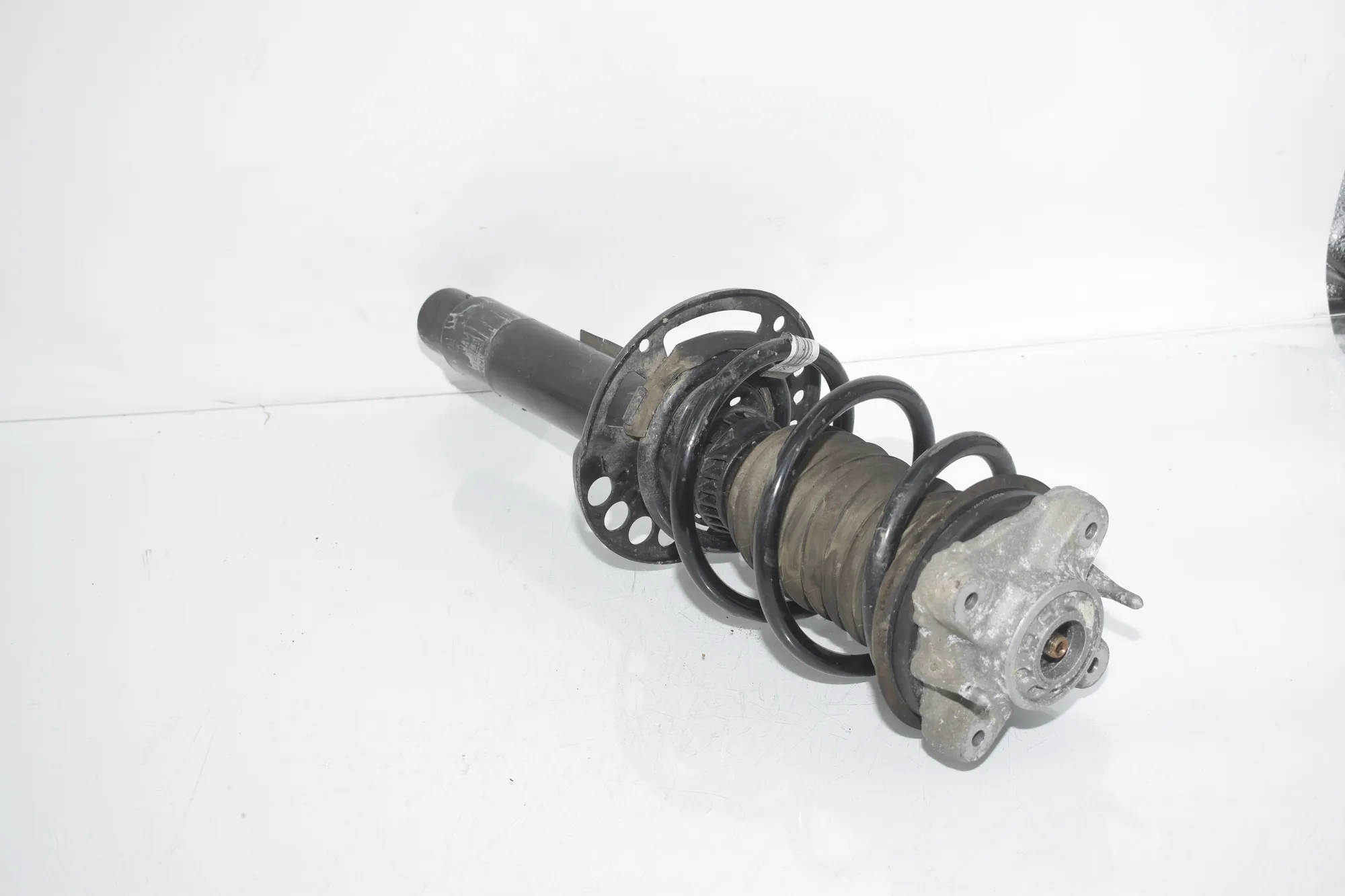 Front Right Shock Absorber – OEM 6888490 · BMW 3 Touring (G21) (2019 - -) 320 d 2024 – 3