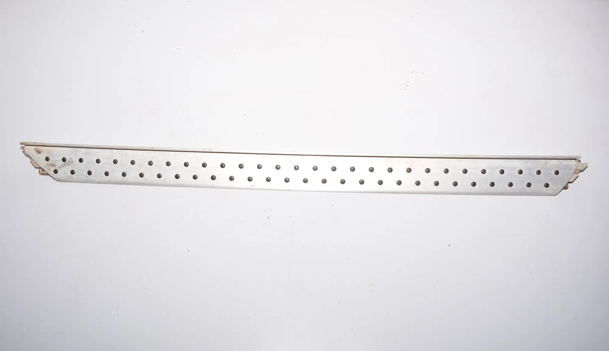 Left Side Metalic Sideskirt Cover – OEM 8403077 · BMW X5 (E53) 3.0 d 2005 – 2