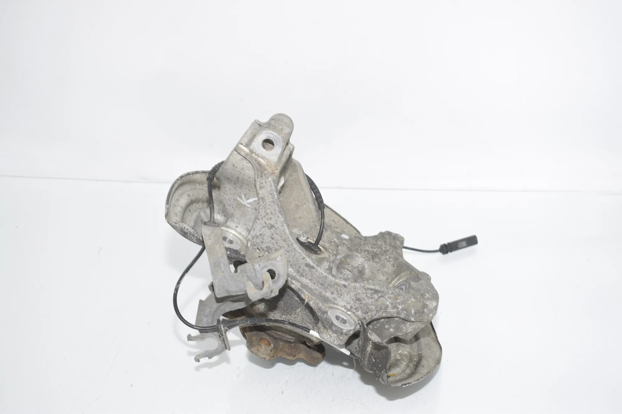 Front Left Wheel Hub – OEM 6878609 · BMW 3 Touring (G21) (2019 - -) 320 d 2024 – 2