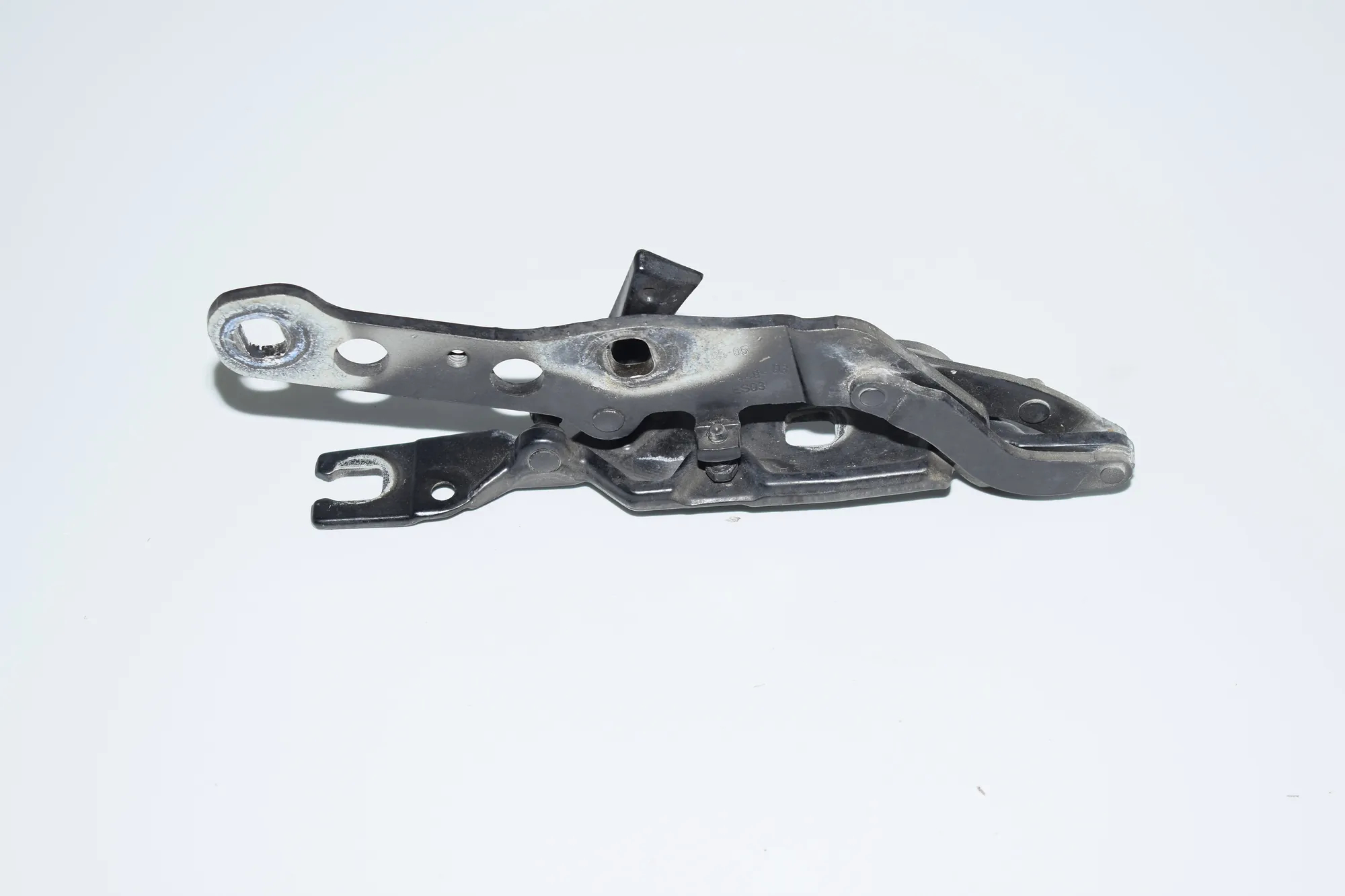 Front Right Bonnet Hinge – OEM 3411448 · BMW X3 (E83) 2.0 d 2005 – 3