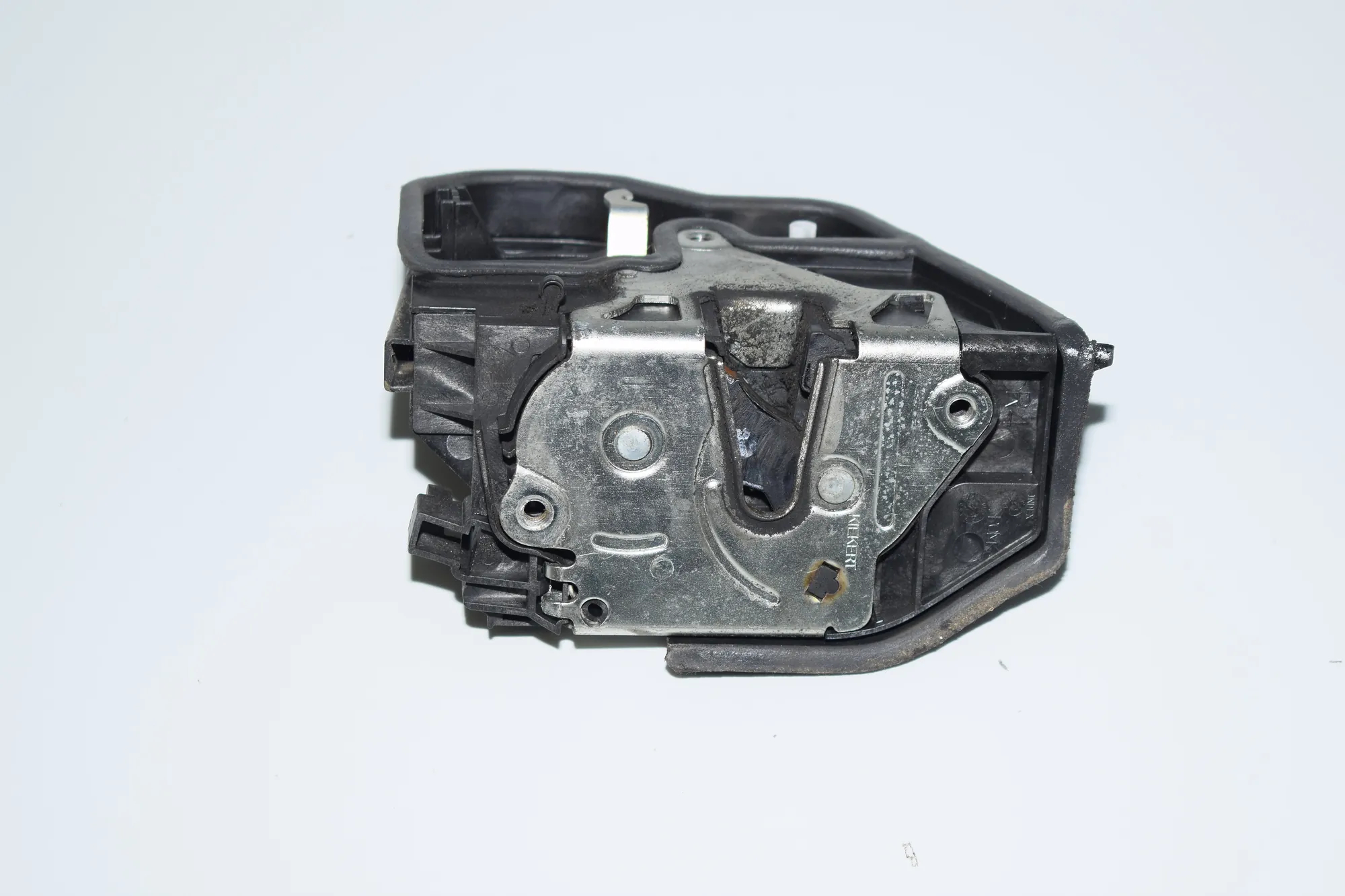 Rear Right Door Lock – OEM 7167070 · BMW X3 (E83) 2.0 d 2005 – 3