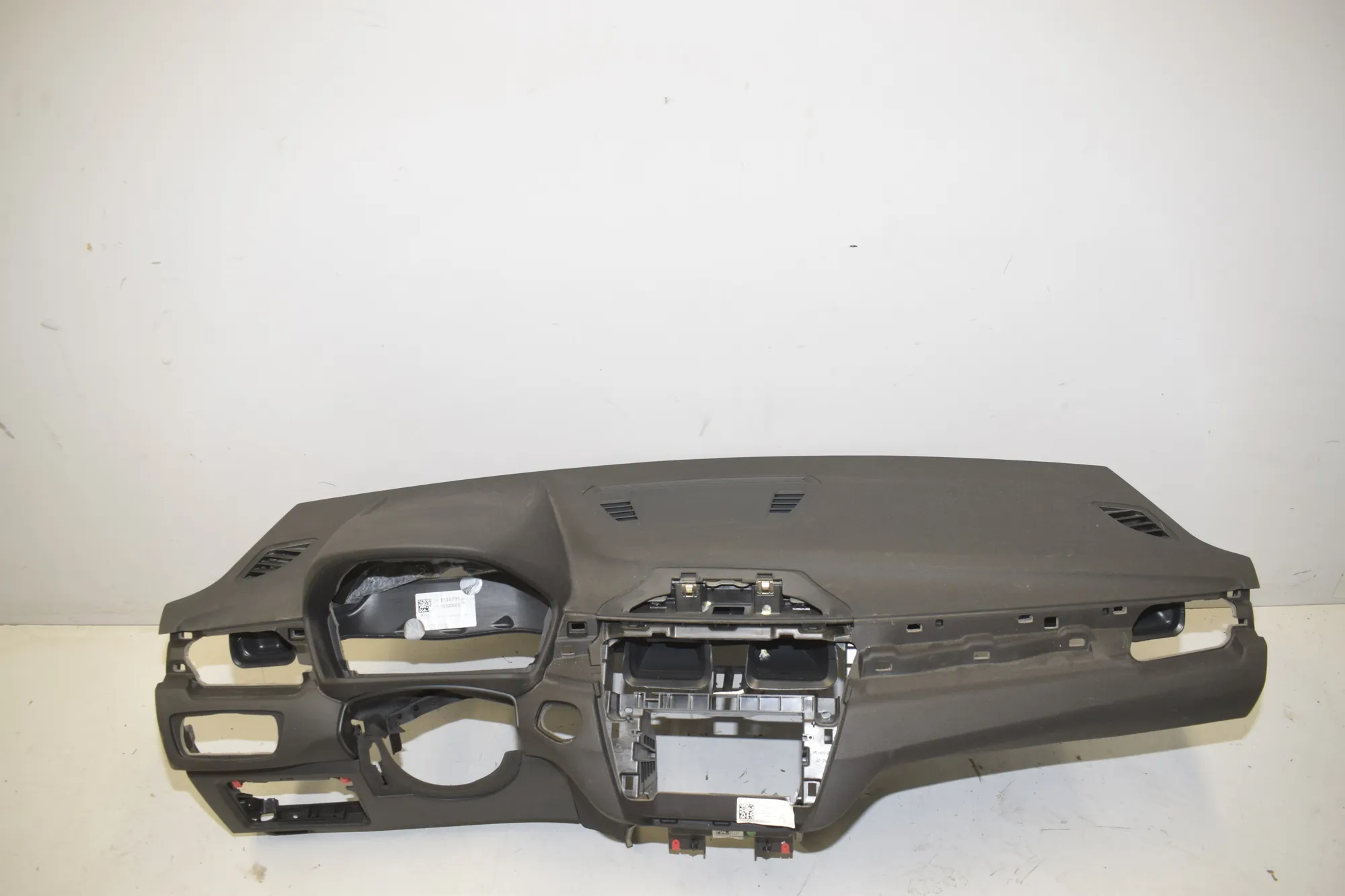 Dashboard – OEM 6969852 · BMW X1 (F48) xDrive 18 d 2016 – 2