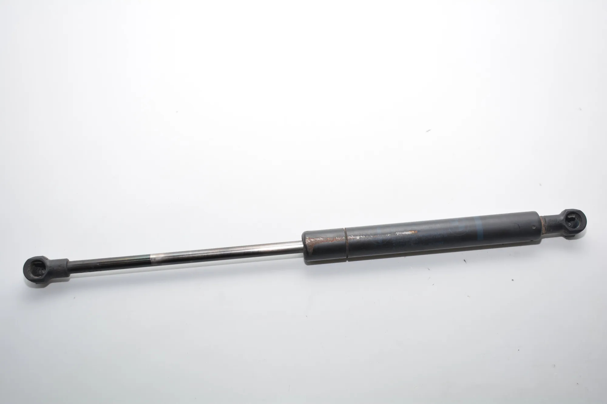 Front Left Bonnet Strut – OEM 8174866 · BMW 5 Touring (E39) 530 d 1999 – 2