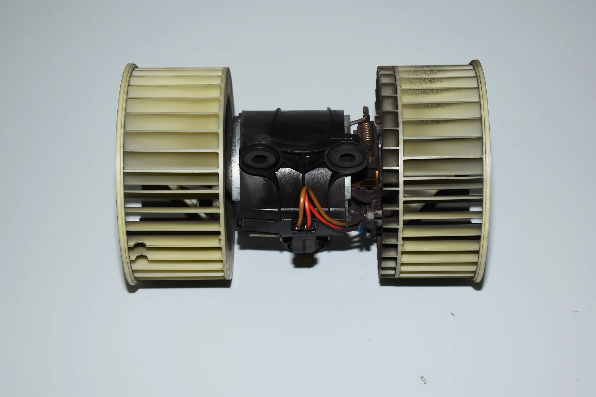 Heater Blower Fan – OEM 8385558 · BMW 5 Touring (E39) 530 d 2001 – 3