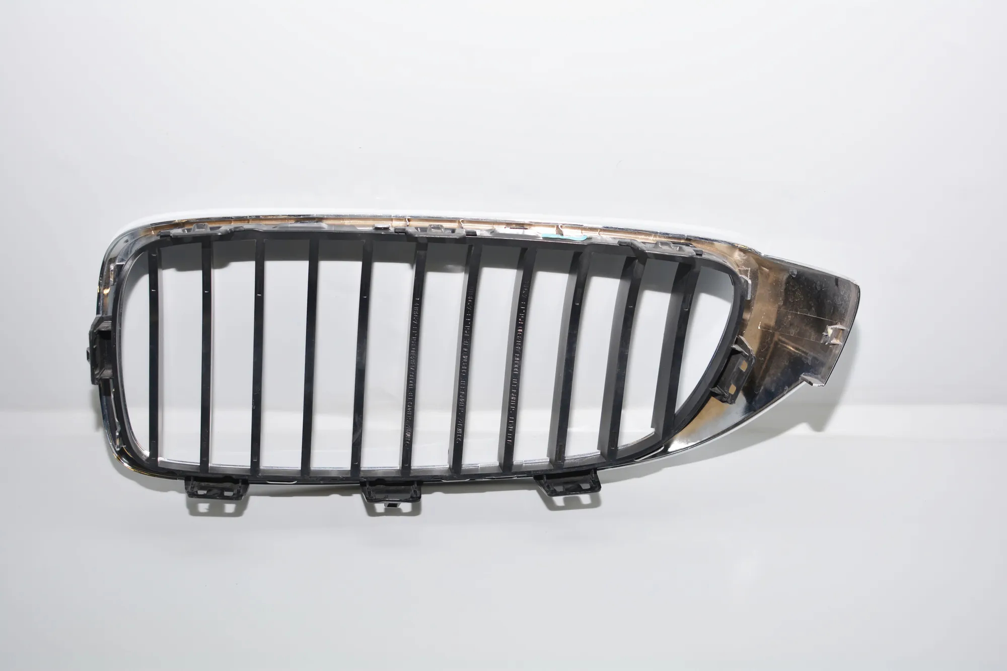 Front Right Grill – OEM 7294818 · BMW 4 Gran Coupe (F36) BMW 4 Gran Coupe (F36) 435 d xDrive 2014 – 2