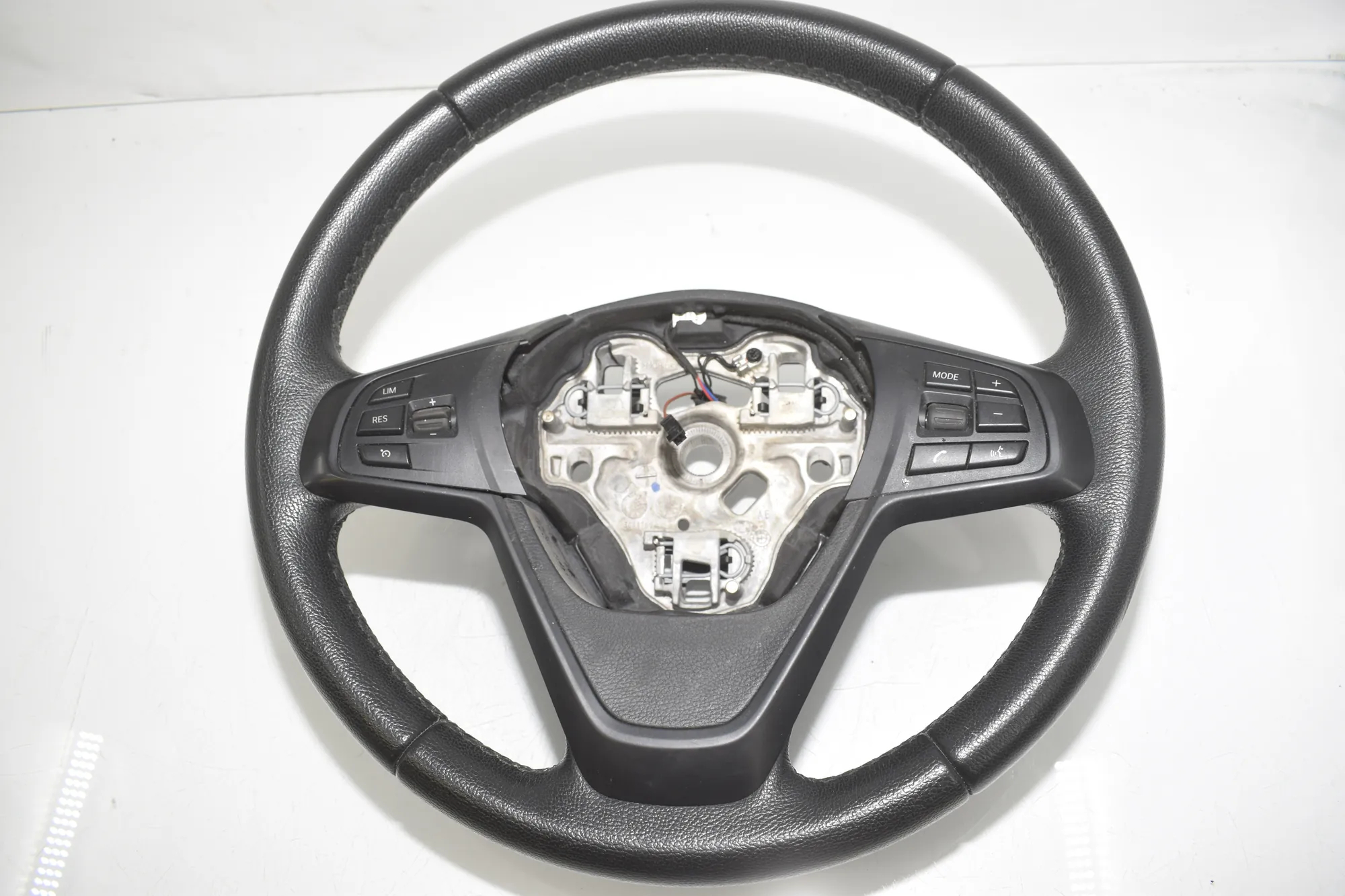 Steering Wheel – OEM 6860278 · BMW X1 (F48) xDrive 18 d 2016 – 2