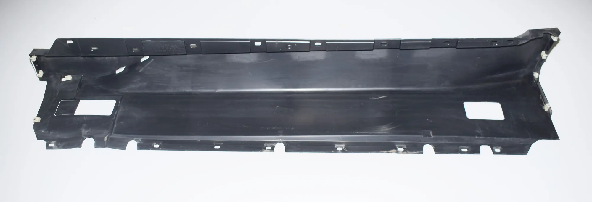 Right Side Sideskirt – OEM 7368598 · BMW i3 (I01) Electric 2015 – 2