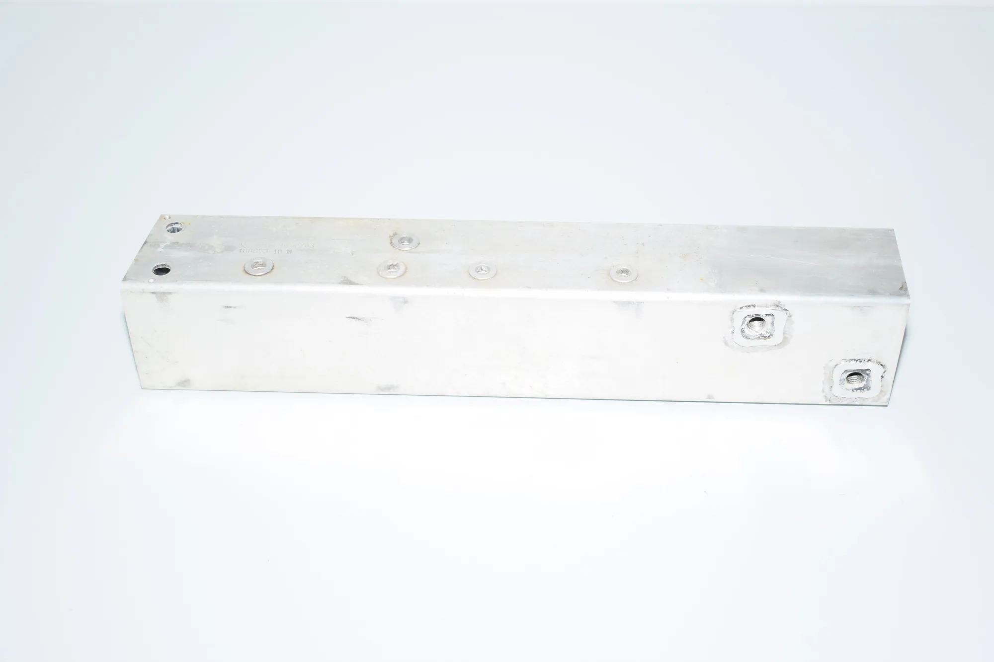Rear Left Bumper Bracket – OEM 6852703 · BMW i3 (I01) Electric 2015