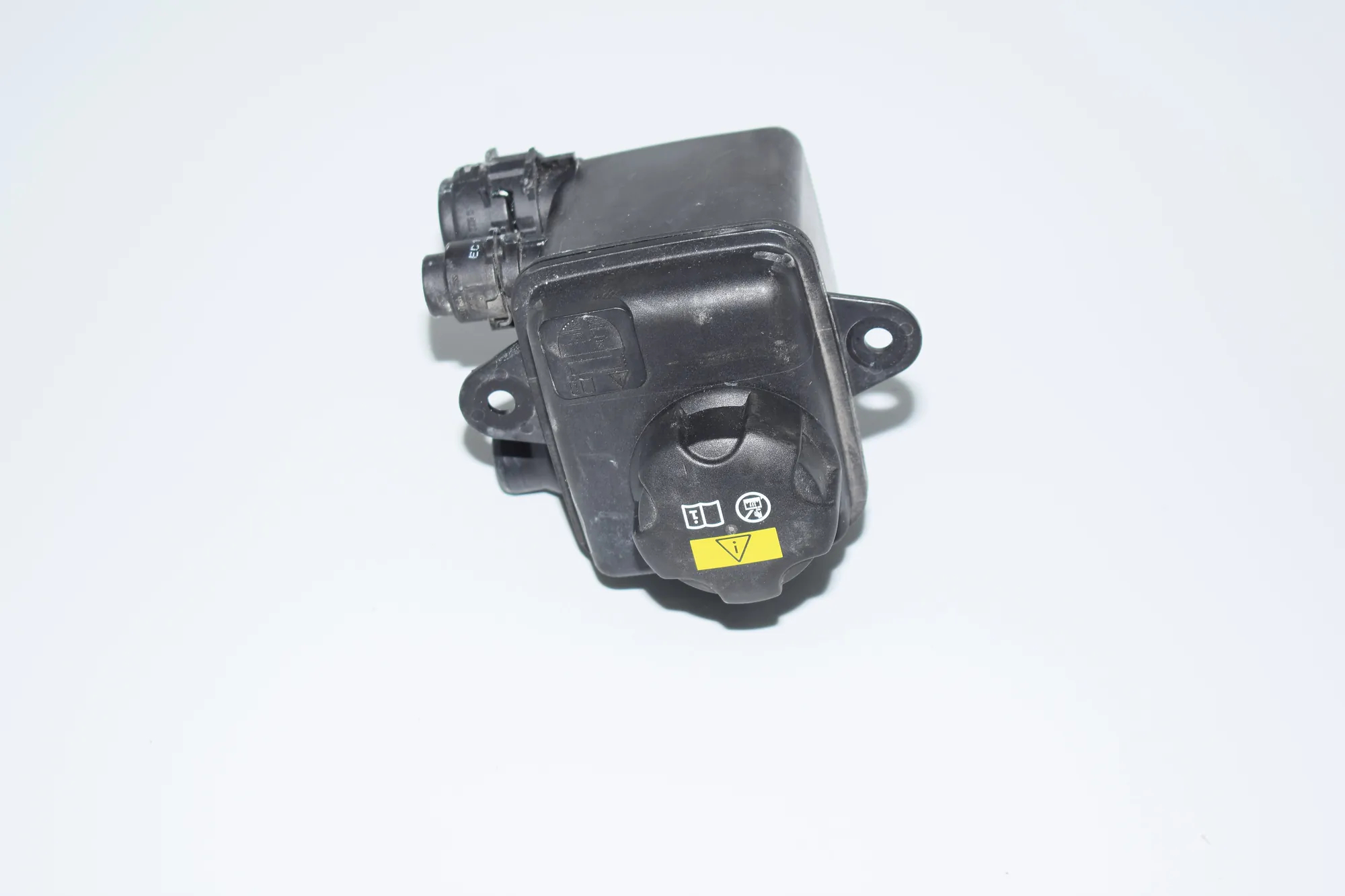 Expansion Tank – OEM 9327150 · BMW i3 (I01) Electric 2015
