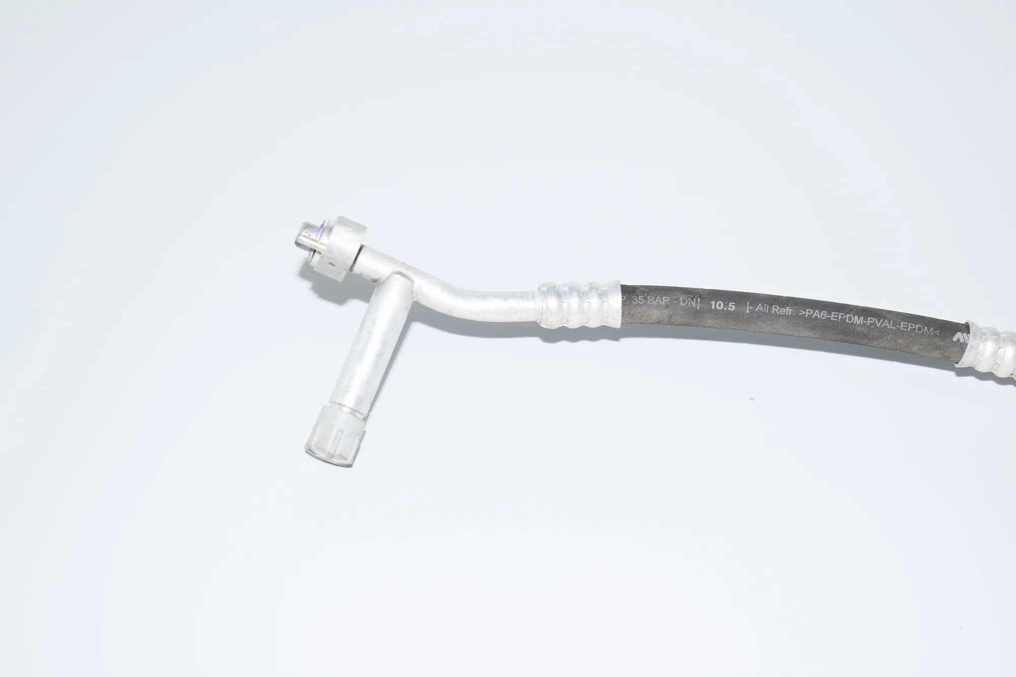 A/C Air Con Hose Pipe – OEM 9335483 · BMW i3 (I01) Electric 2015 – 2