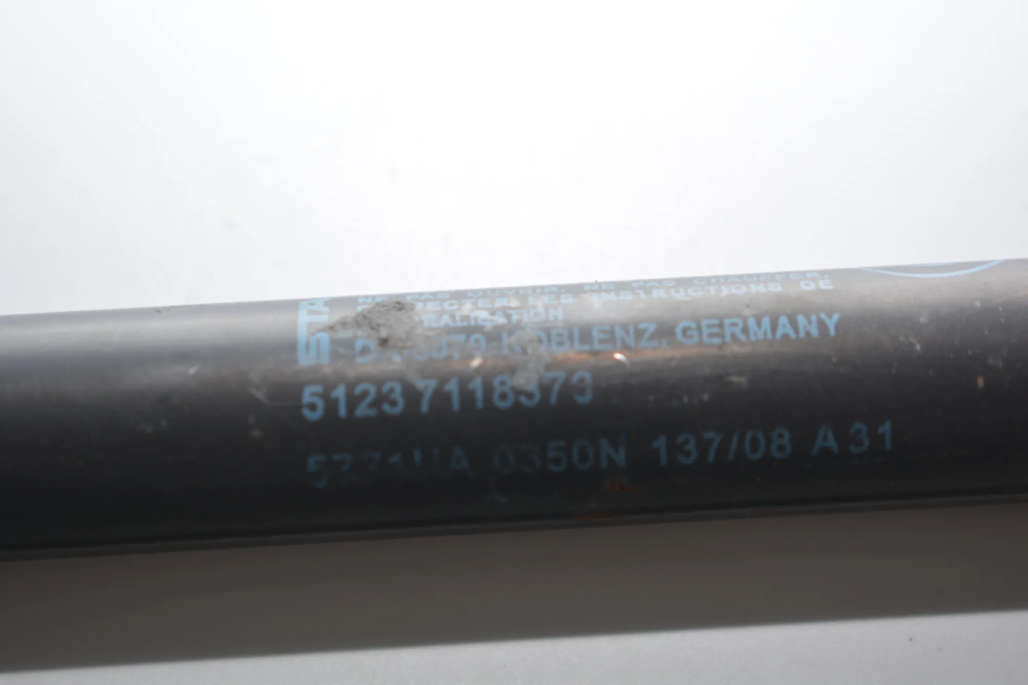 Front Left Bonnet Strut – OEM 7118370 · BMW 1 (E87) 118 d 2008 – 3
