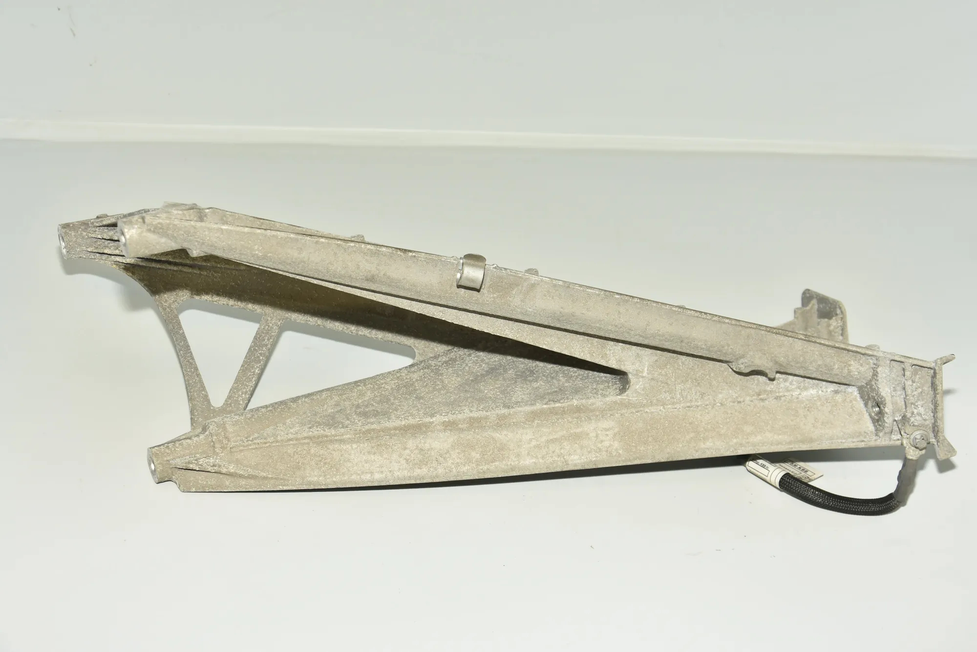 Right Side Engine Bracket – OEM 6793376 · BMW i3 (I01) Electric 2015 – 2