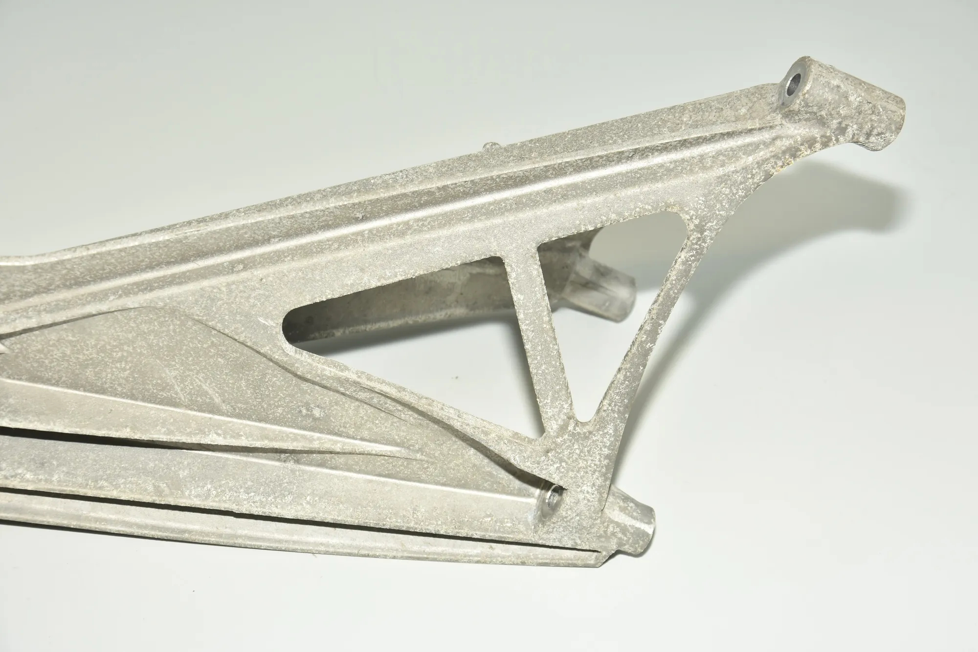 Right Side Engine Bracket – OEM 6793376 · BMW i3 (I01) Electric 2015 – 5