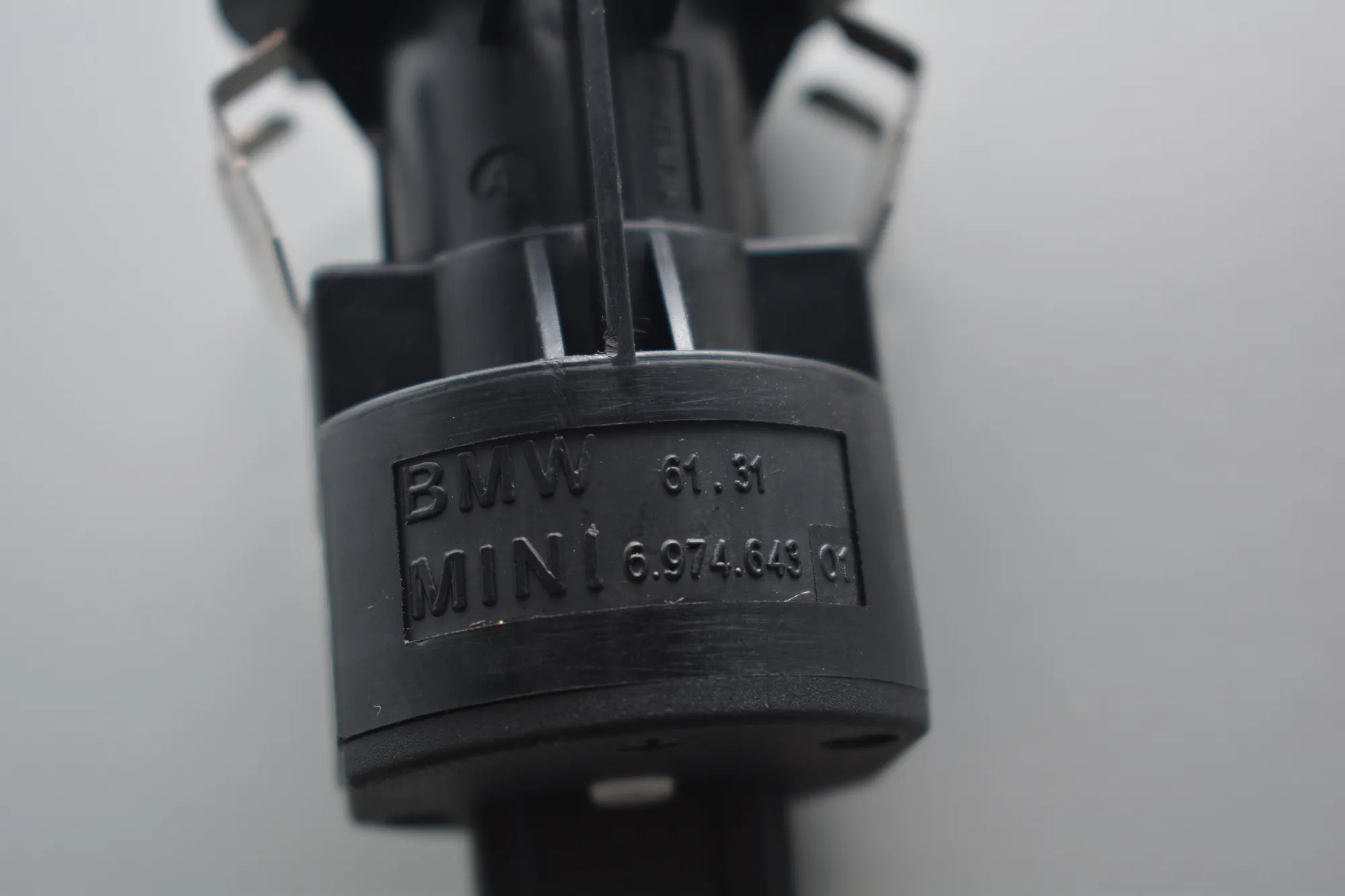 SRS Switch – OEM 6974643 · BMW 1 (E87) 118 d 2008 – 4