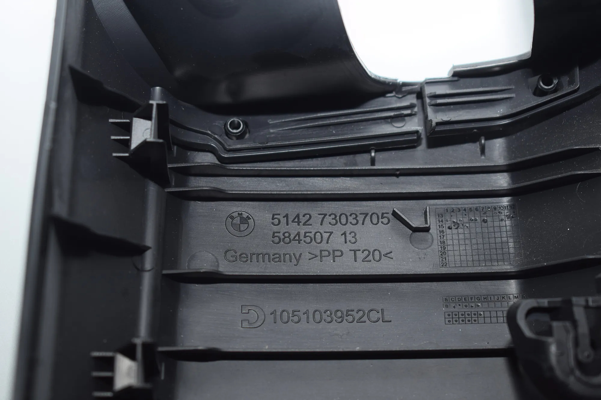 Other Interior Parts – OEM 7303705 · BMW i3 (I01) Electric 2015 – 3