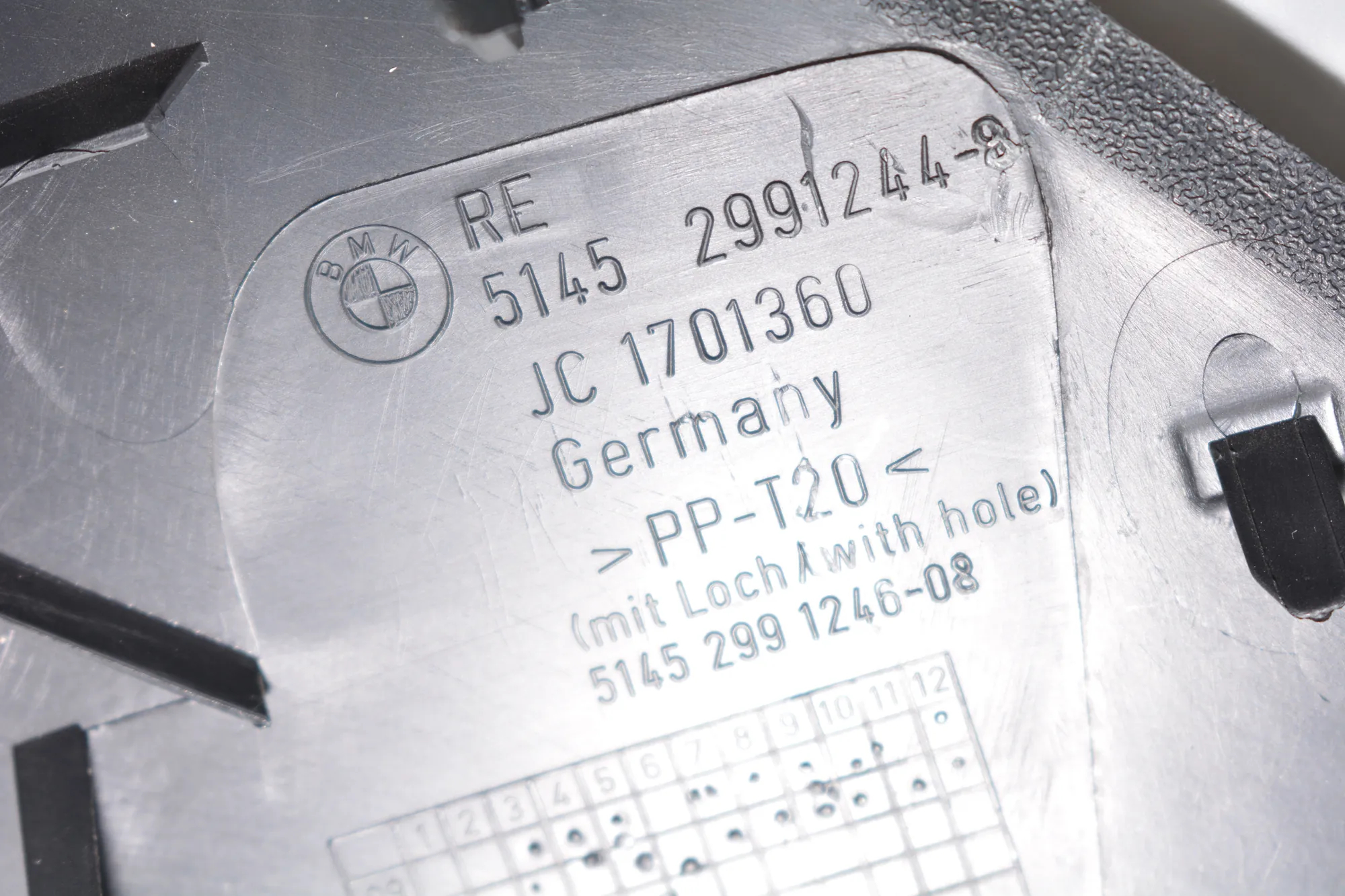 Other Interior Parts – OEM 2991244 · BMW X1 (E84) BMW X1 (E84) sDrive 20 d 2012 – 3