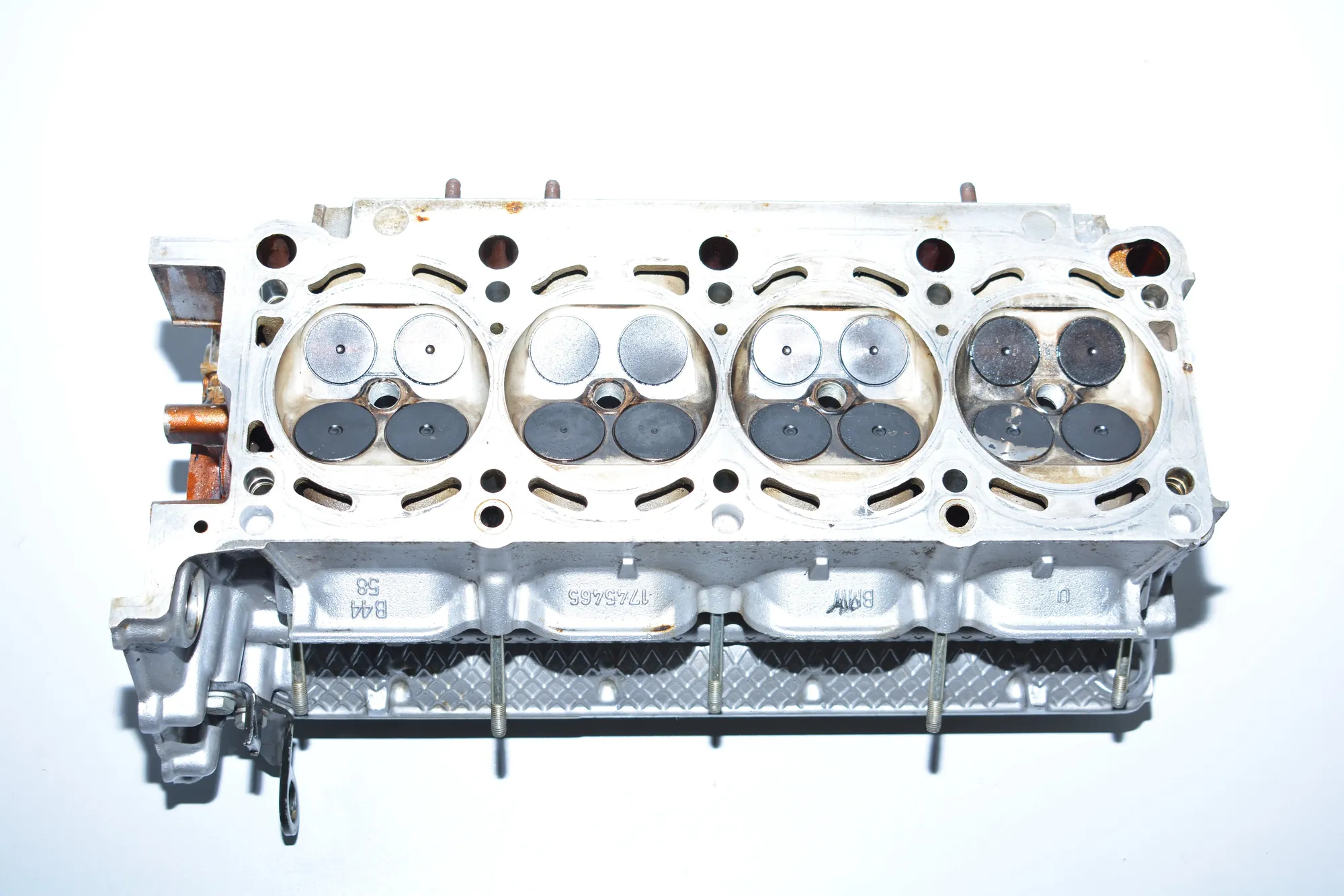 Left Side Engine Head – OEM 1745465 · BMW X5 (E53) BMW X5 (E53) 4.4 i 2000 – 4