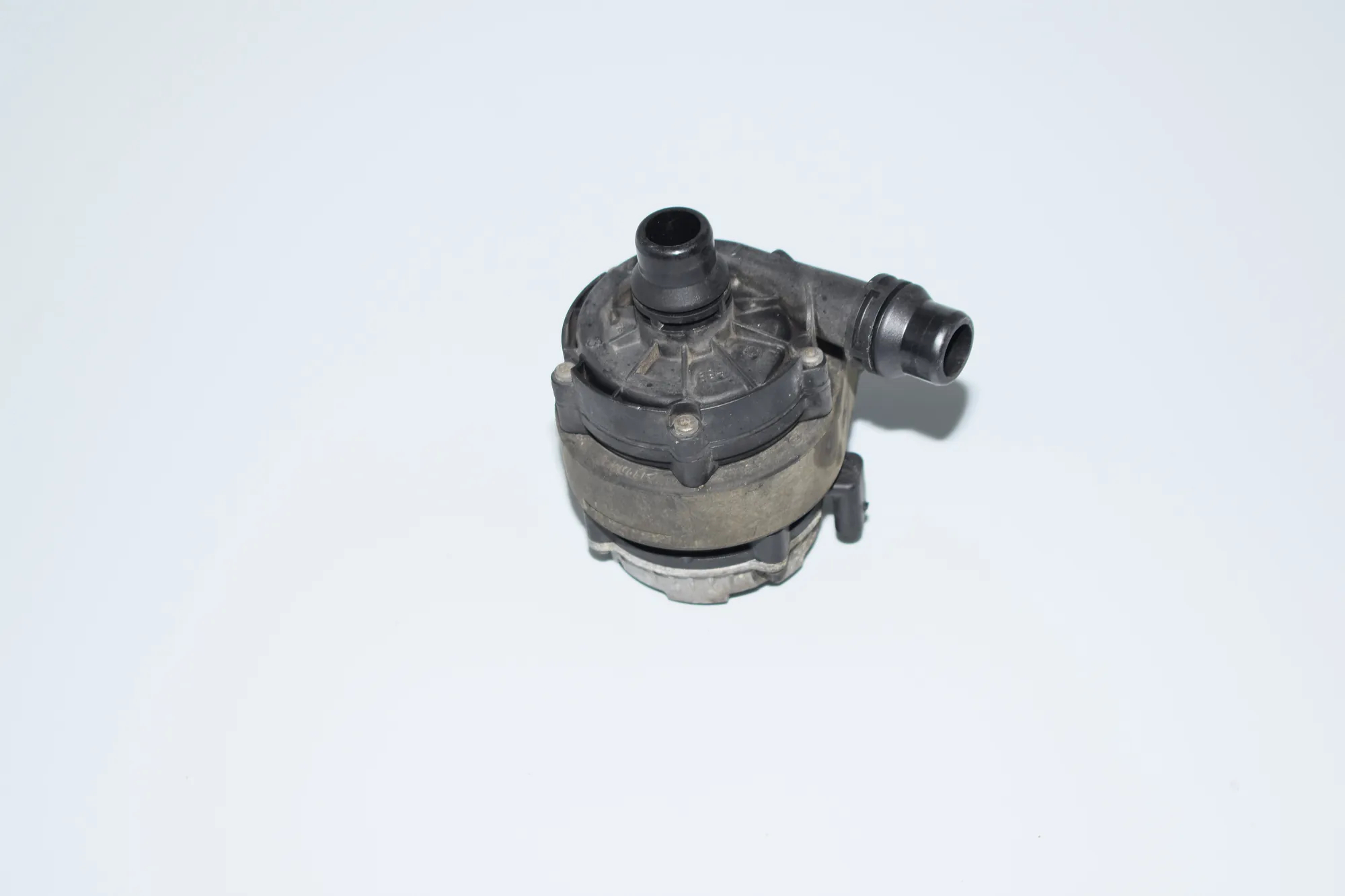 Auxiliary Water Pump – OEM 8600285 · BMW i3 (I01) Electric 2015 – 2